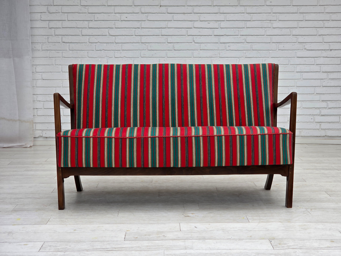 1960s, Danish 2-seater sofa by Fritz Hansen, furniture wool, original condition.