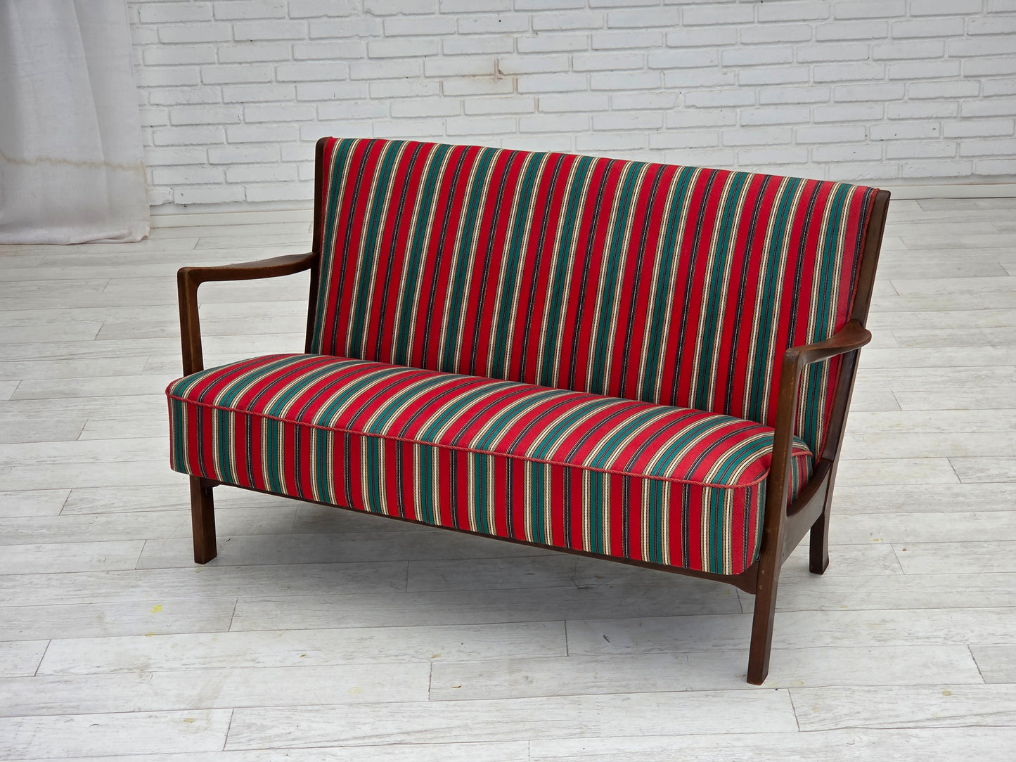 1960s, Danish 2-seater sofa by Fritz Hansen, furniture wool, original condition.