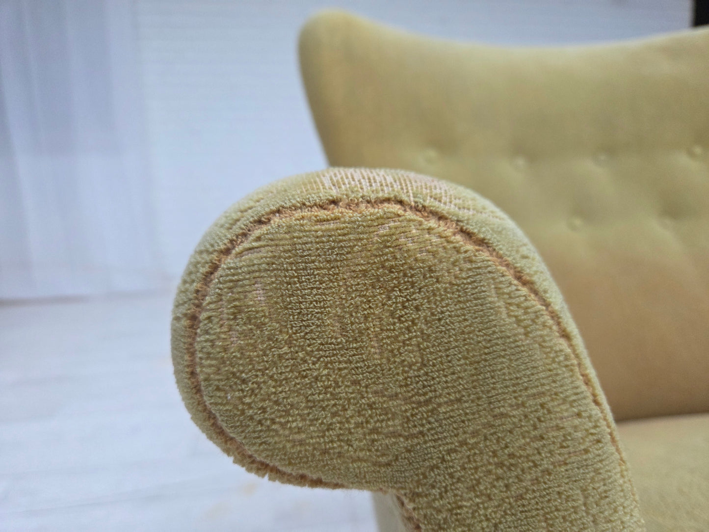 1960s, Danish armchair by Fritz Hansen, series 8000/8020, original condition.