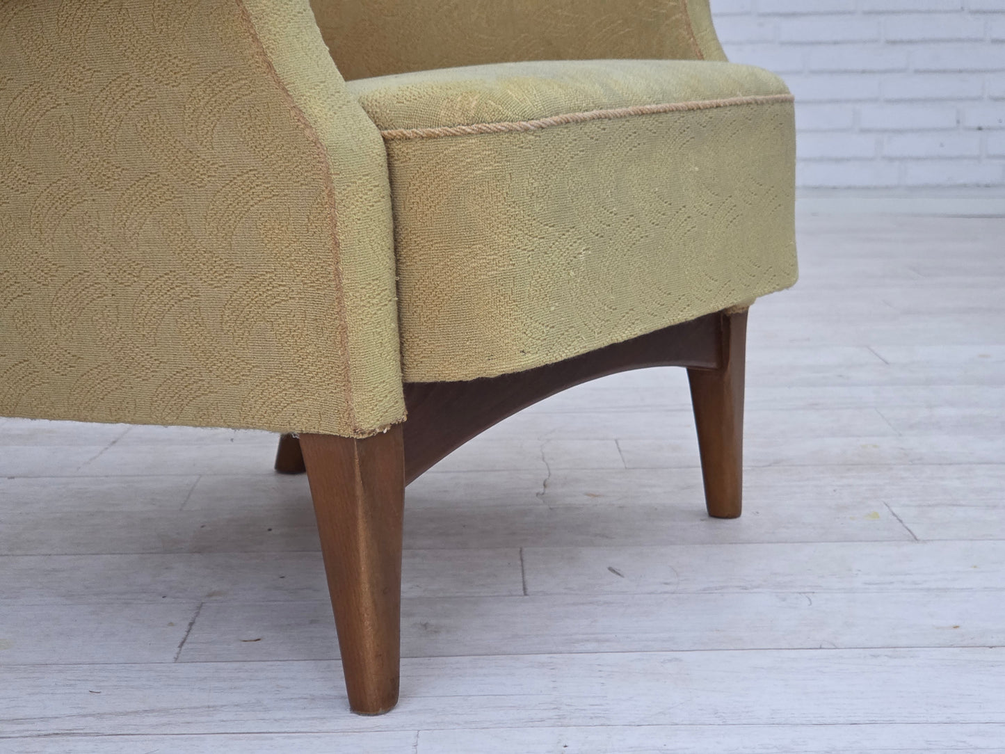 1960s, Danish armchair by Fritz Hansen, series 8000/8020, original condition.