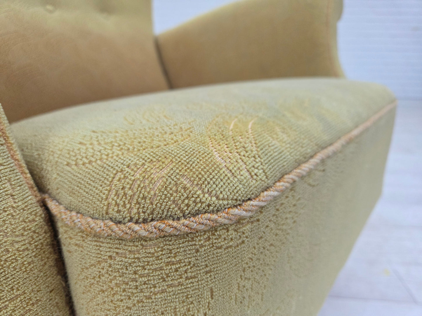 1960s, Danish armchair by Fritz Hansen, series 8000/8020, original condition.