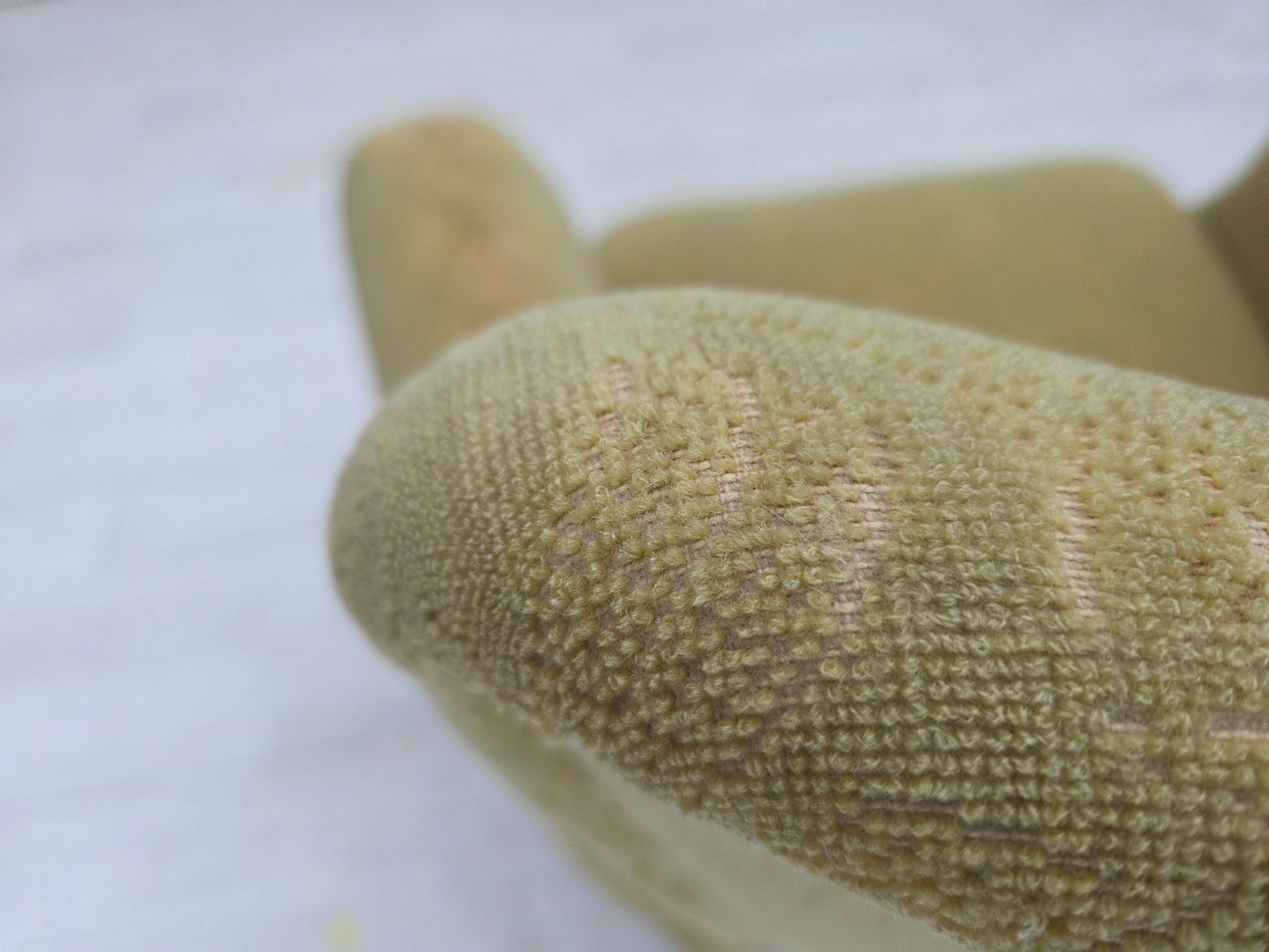 1960s, Danish armchair by Fritz Hansen, series 8000/8020, original condition.