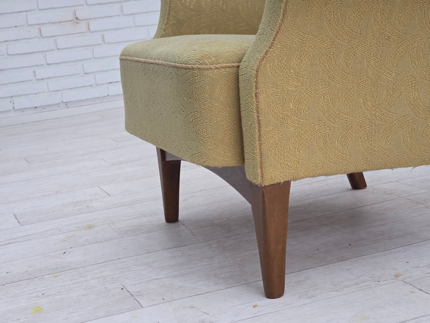 1960s, Danish armchair by Fritz Hansen, series 8000/8020, original condition.