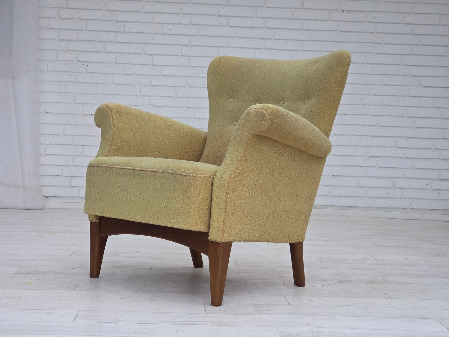 1960s, Danish armchair by Fritz Hansen, series 8000/8020, original condition.