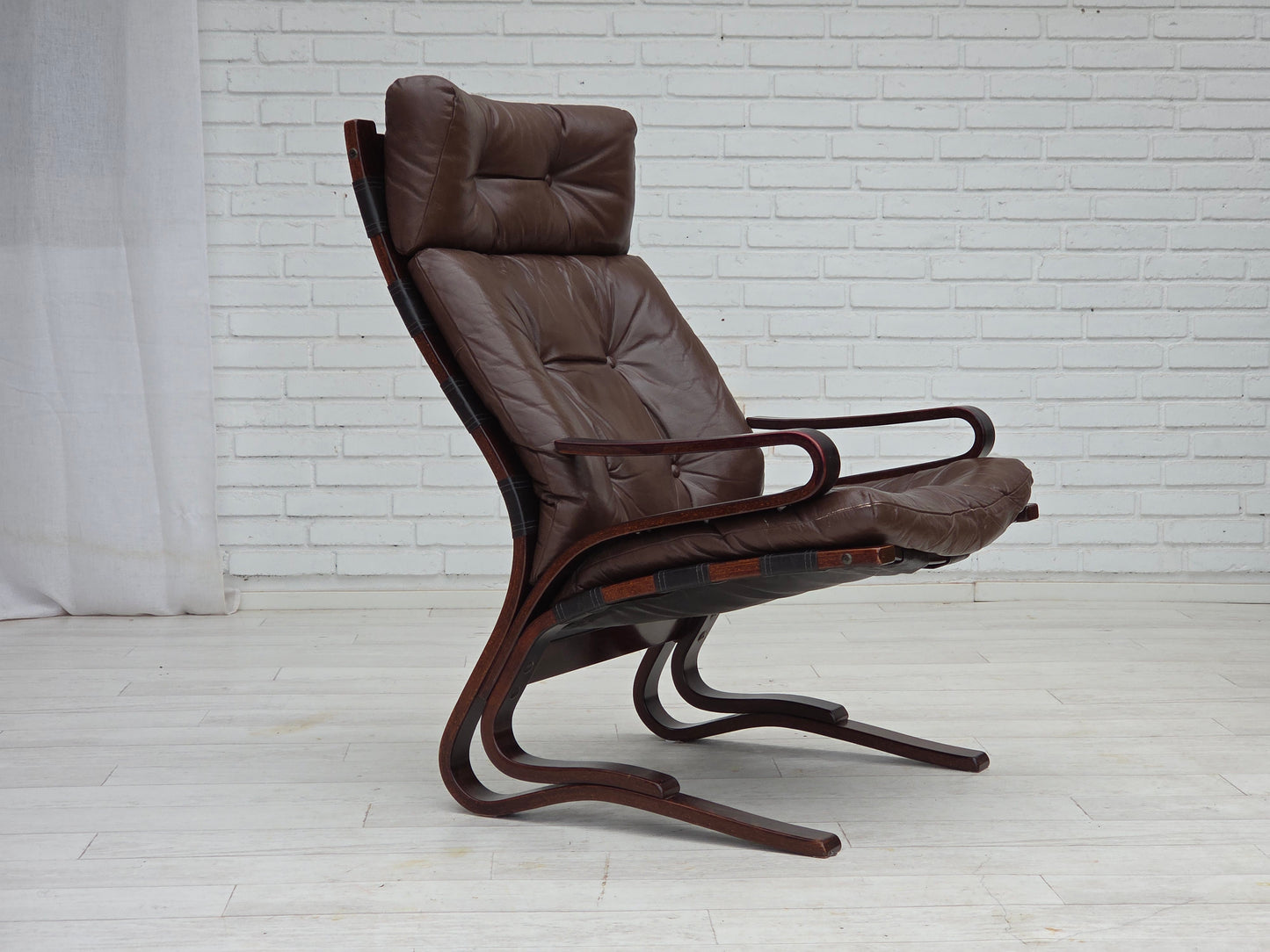 1970s, Norwegian design by Erde & Nordhal Solheim, lounge chair, model "Kengu".