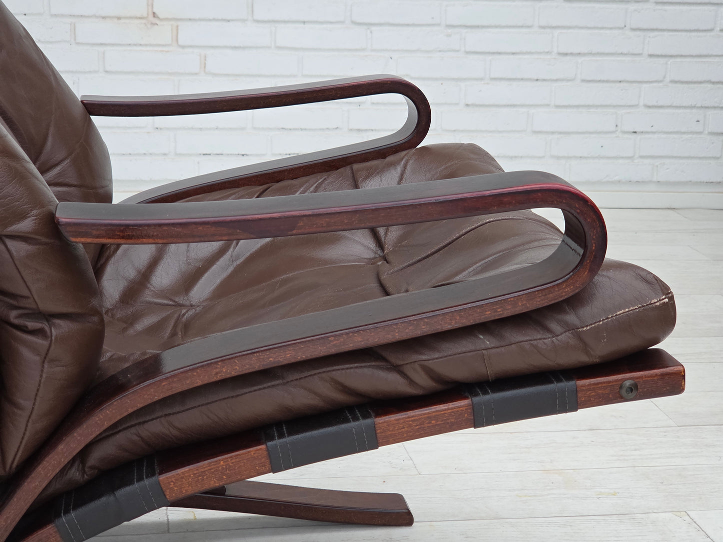 1970s, Norwegian design by Erde & Nordhal Solheim, lounge chair, model "Kengu".