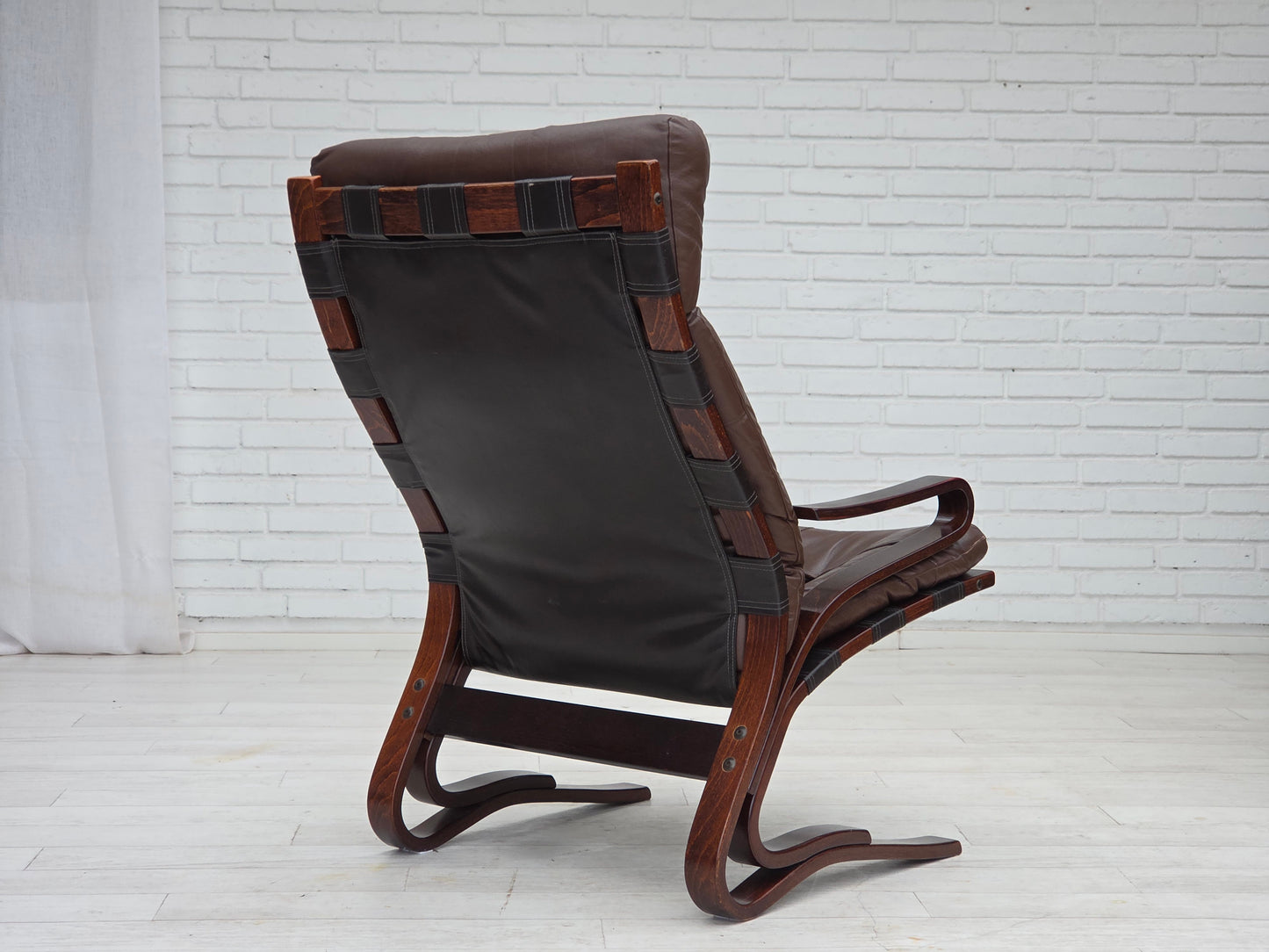 1970s, Norwegian design by Erde & Nordhal Solheim, lounge chair, model "Kengu".