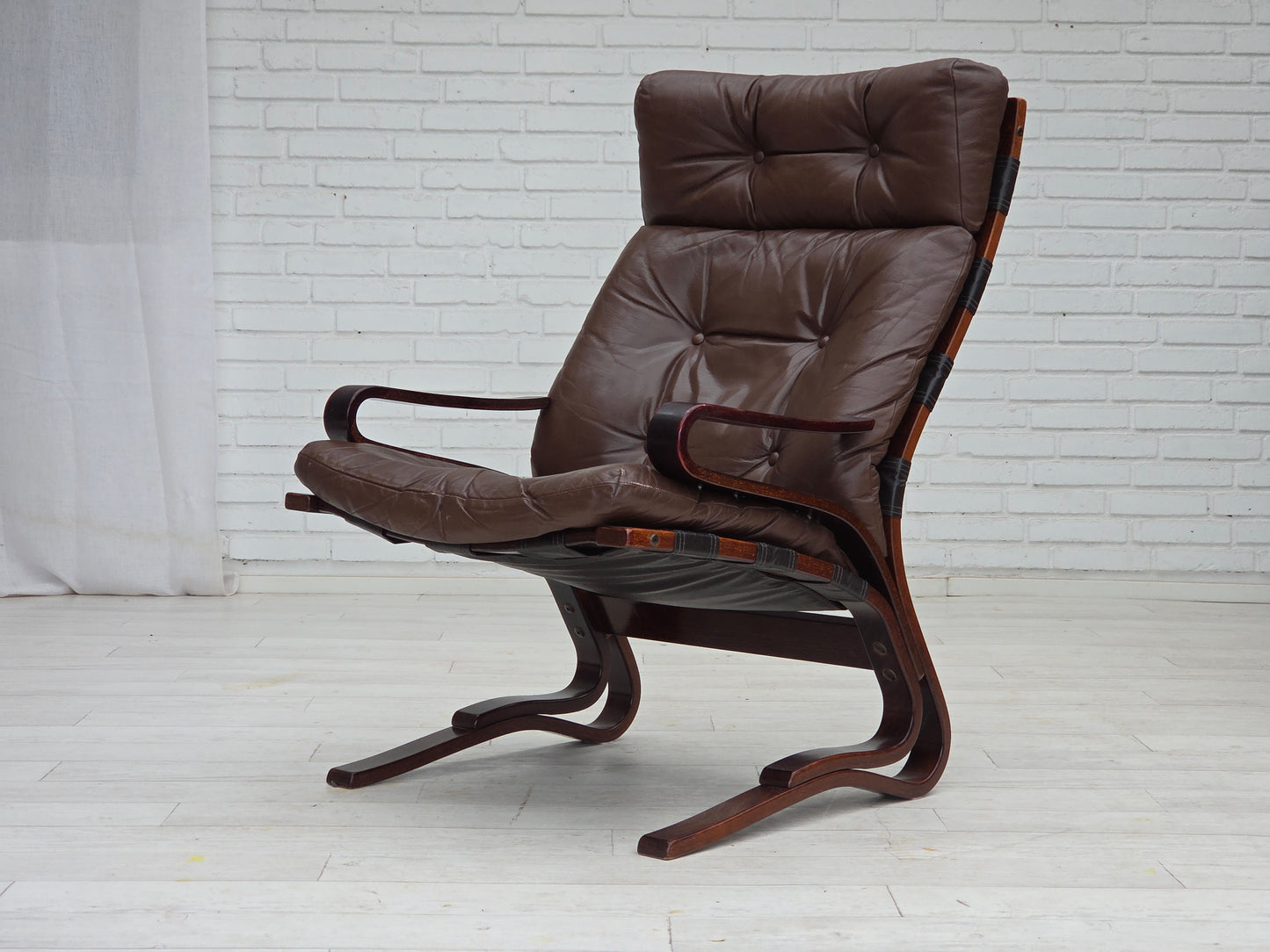 1970s, Norwegian design by Erde & Nordhal Solheim, lounge chair, model "Kengu".
