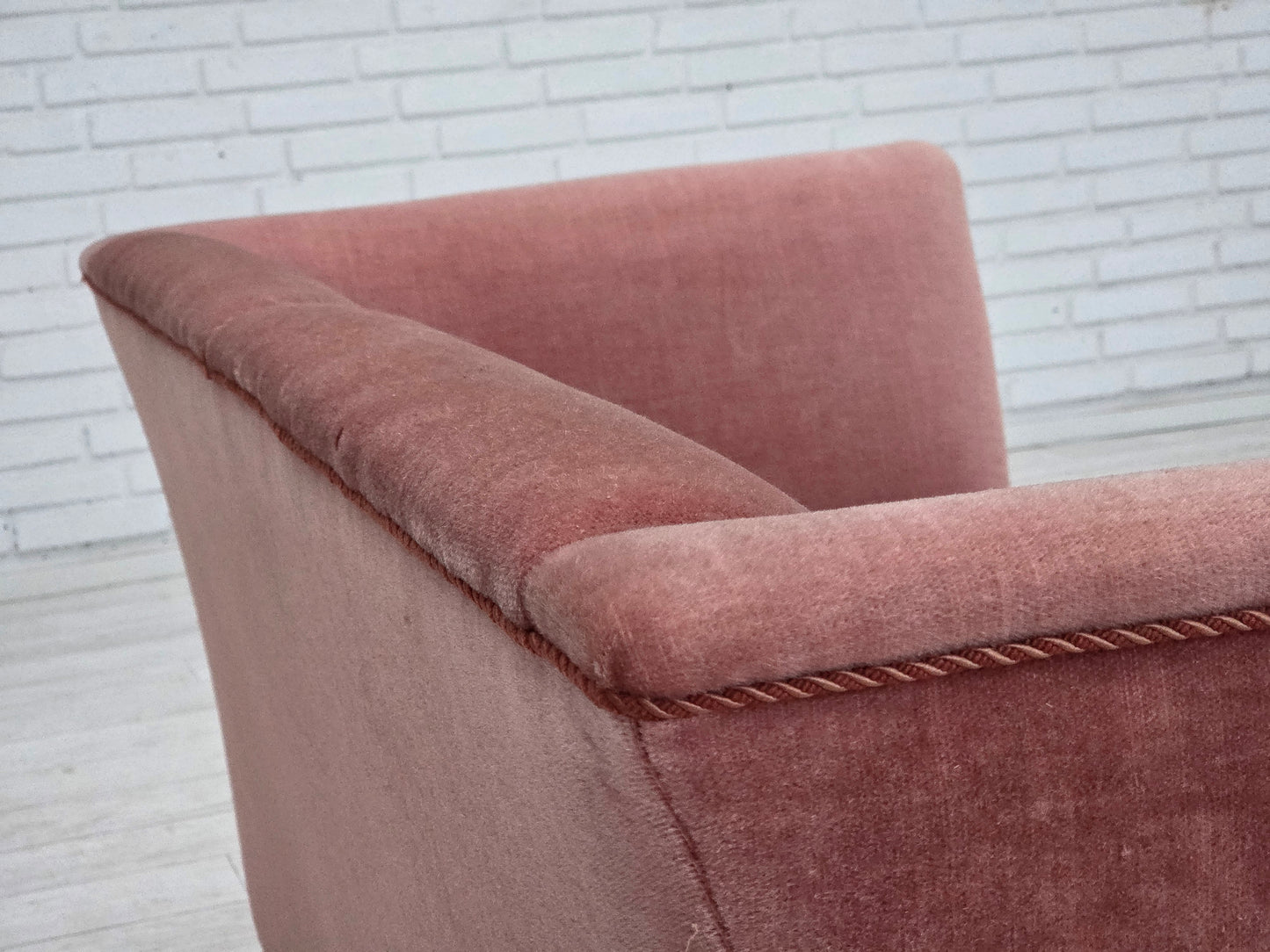 1970s, Danish 2-seater sofa, original salmon pink furniture velour.