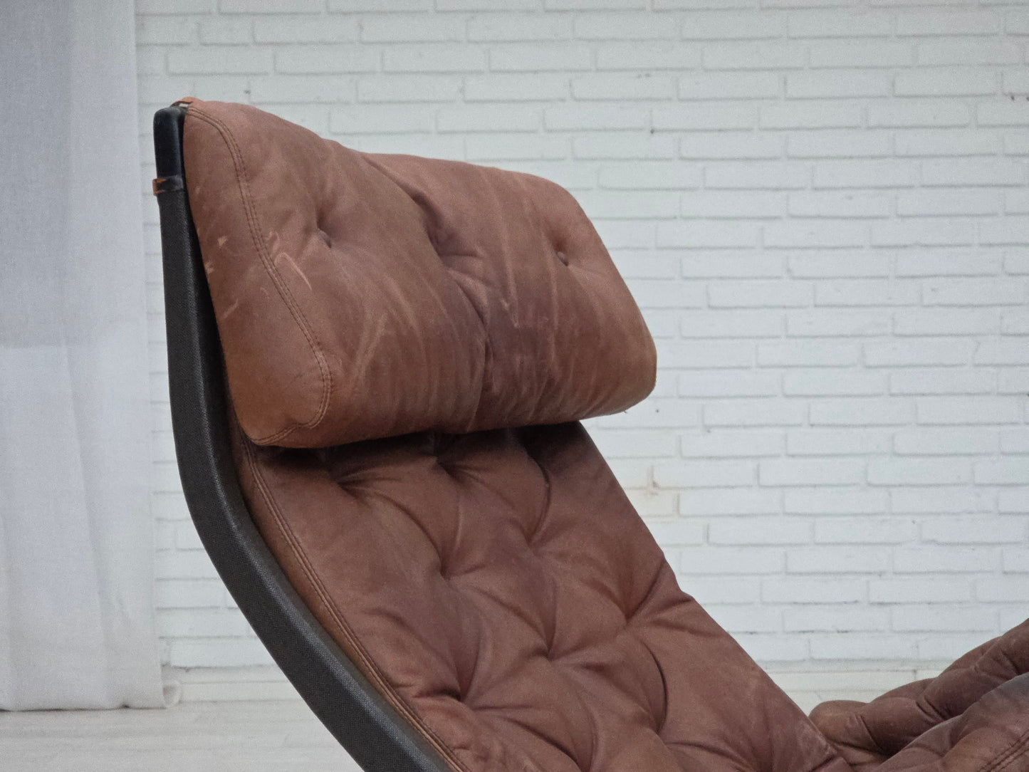 1970s, Swedish design by Bruno Mathsson, model "Pernilla",  furniture leather.