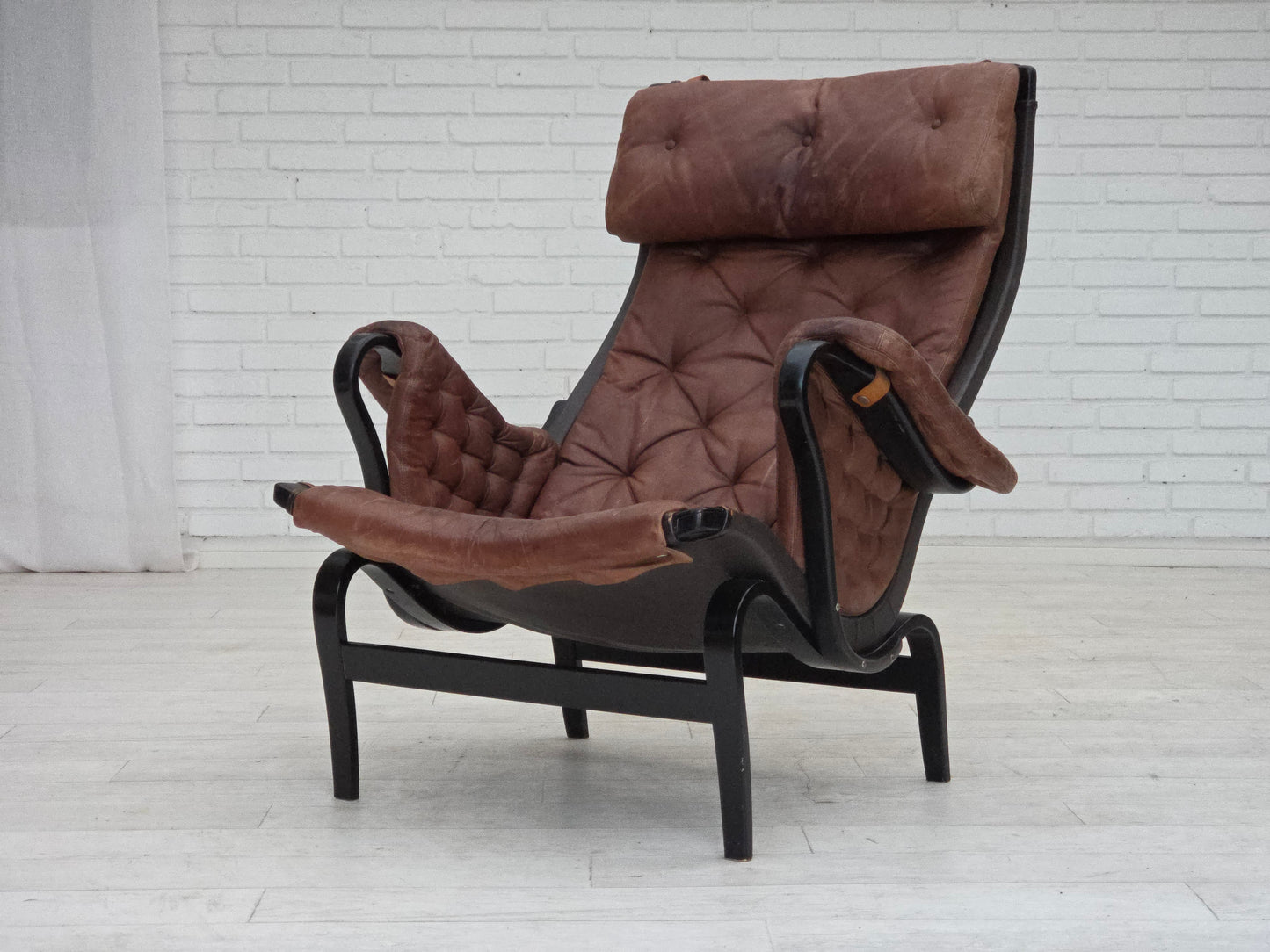 1970s, Swedish design by Bruno Mathsson, model "Pernilla",  furniture leather.