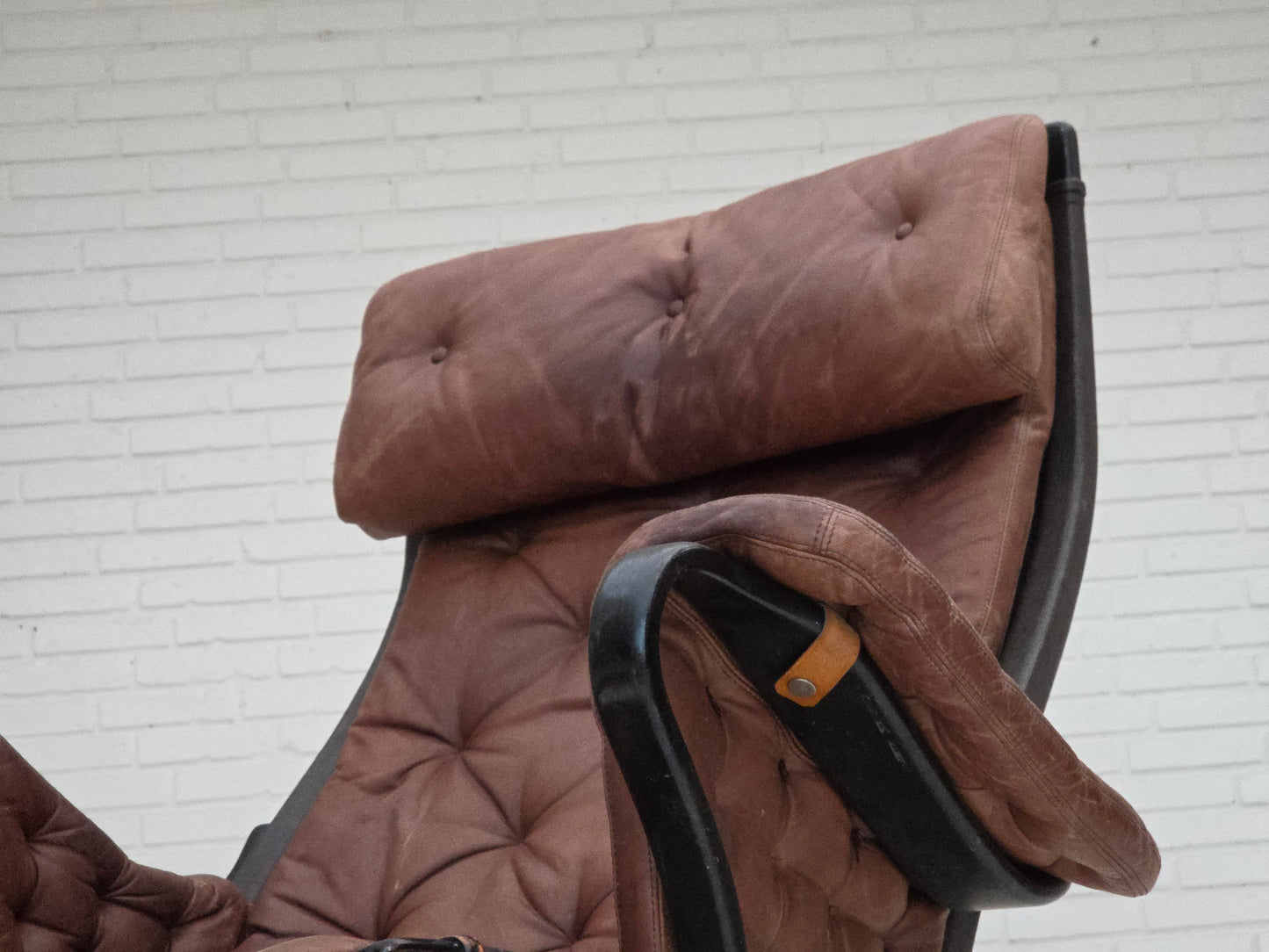1970s, Swedish design by Bruno Mathsson, model "Pernilla",  furniture leather.