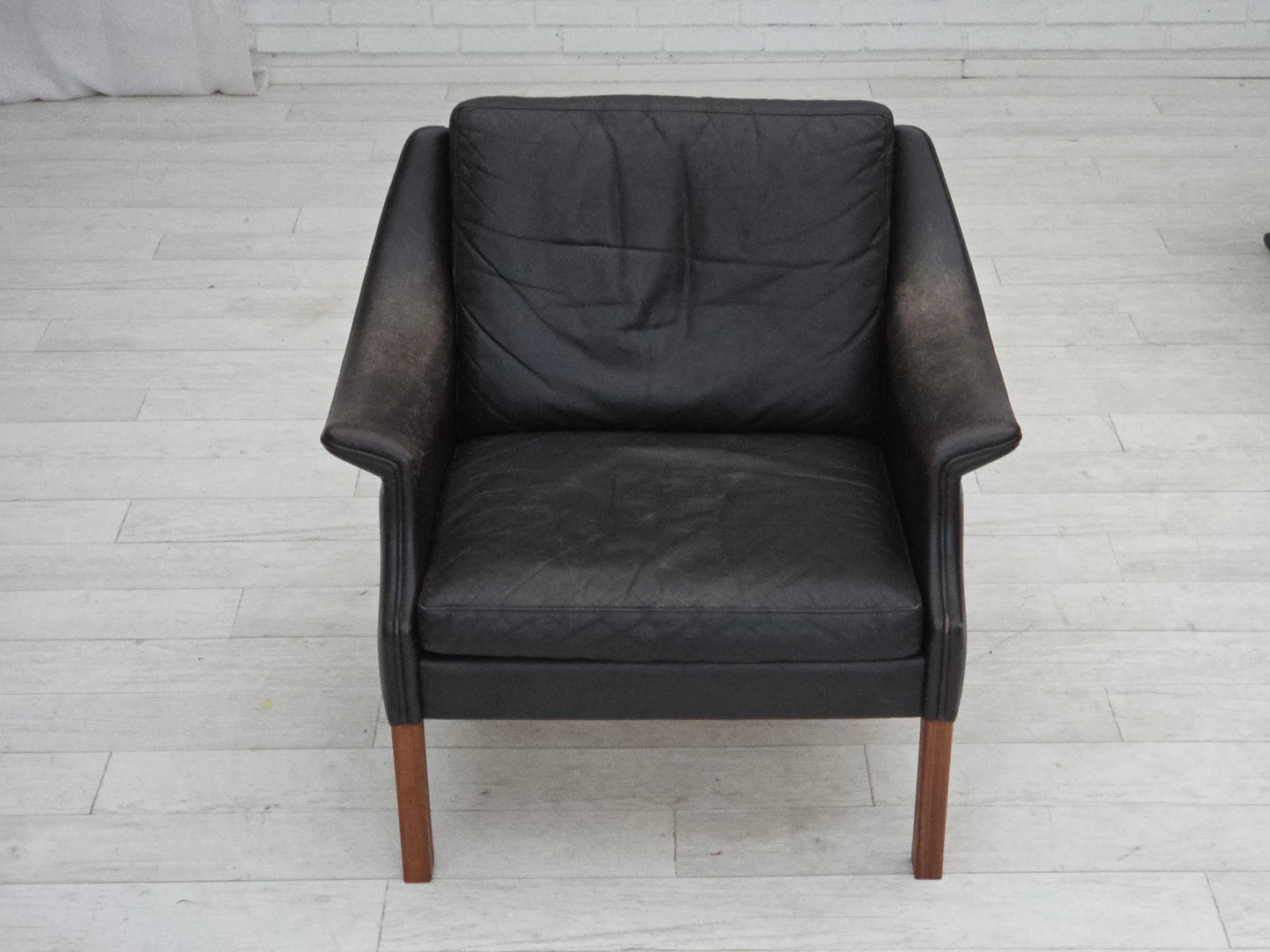 1970s, Danish design by Aage Christensen, armchair, model “Monark“, leather, teak wood.