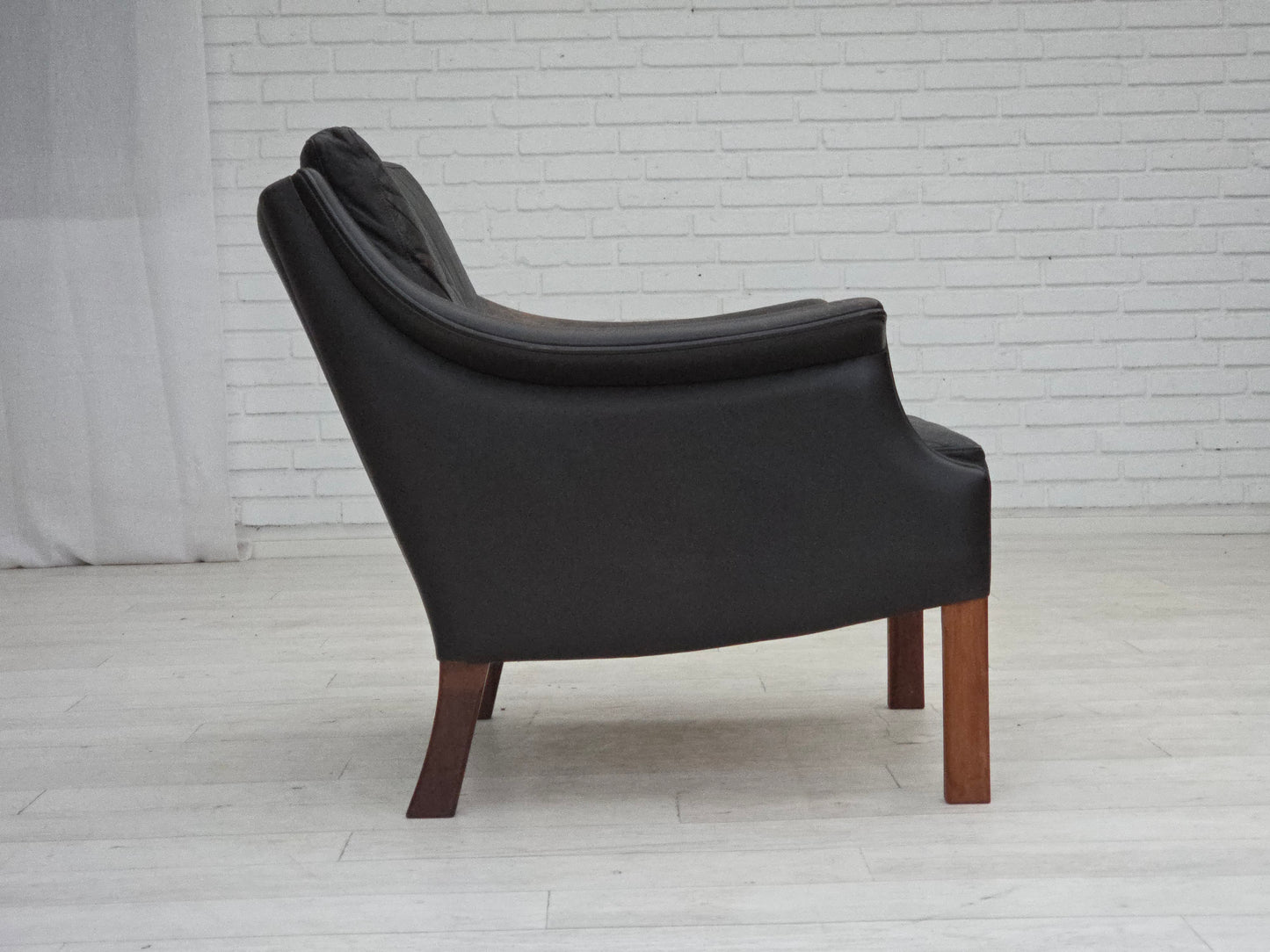 1970s, Danish design by Aage Christensen, armchair, model “Monark“, leather, teak wood.