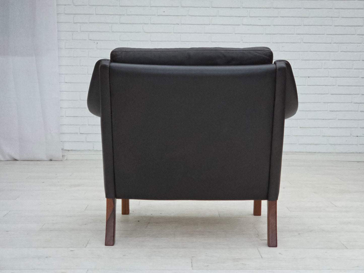 1970s, Danish design by Aage Christensen, armchair, model “Monark“, leather, teak wood.