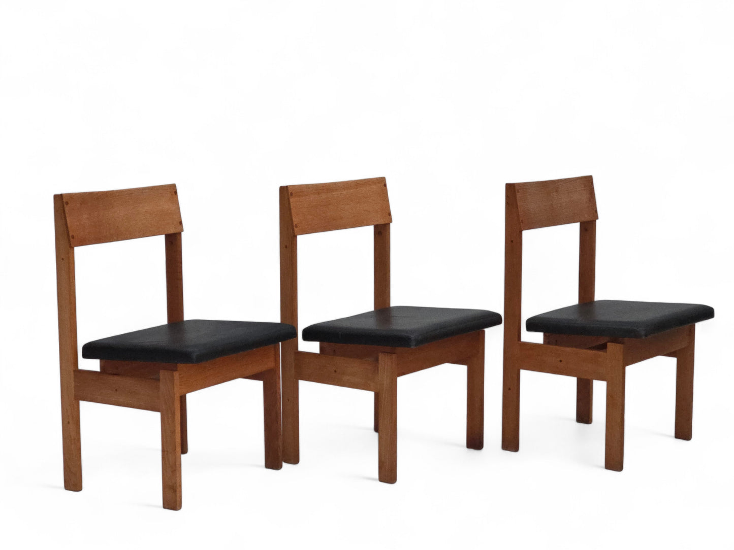 1970s, Danish design by Børge Mogensen, set of 3 church chairs, leather, oak wood.