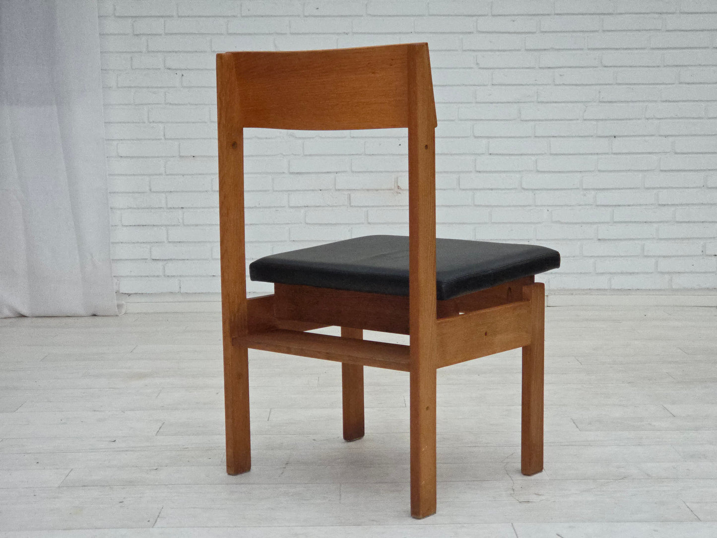 1970s, Danish design by Børge Mogensen, set of 3 church chairs, leather, oak wood.