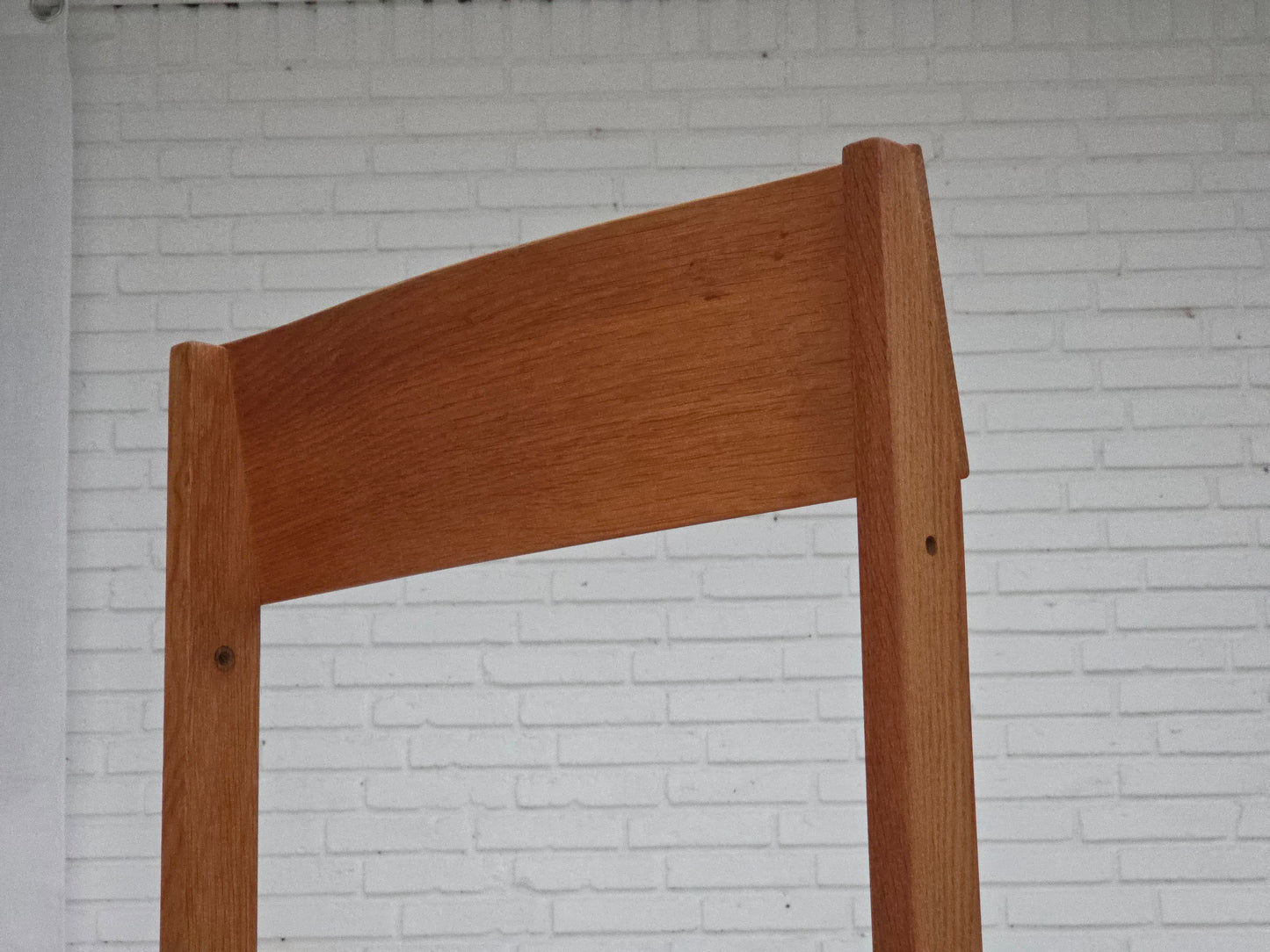 1970s, Danish design by Børge Mogensen, set of 3 church chairs, leather, oak wood.