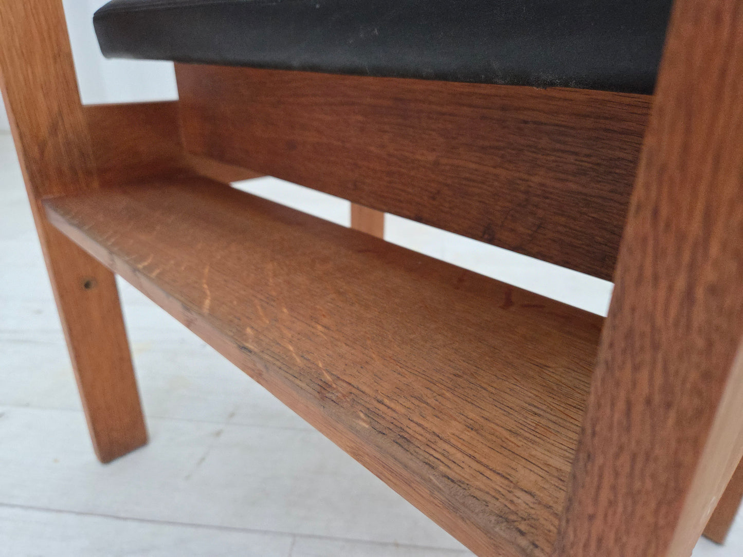 1970s, Danish design by Børge Mogensen, set of 3 church chairs, leather, oak wood.