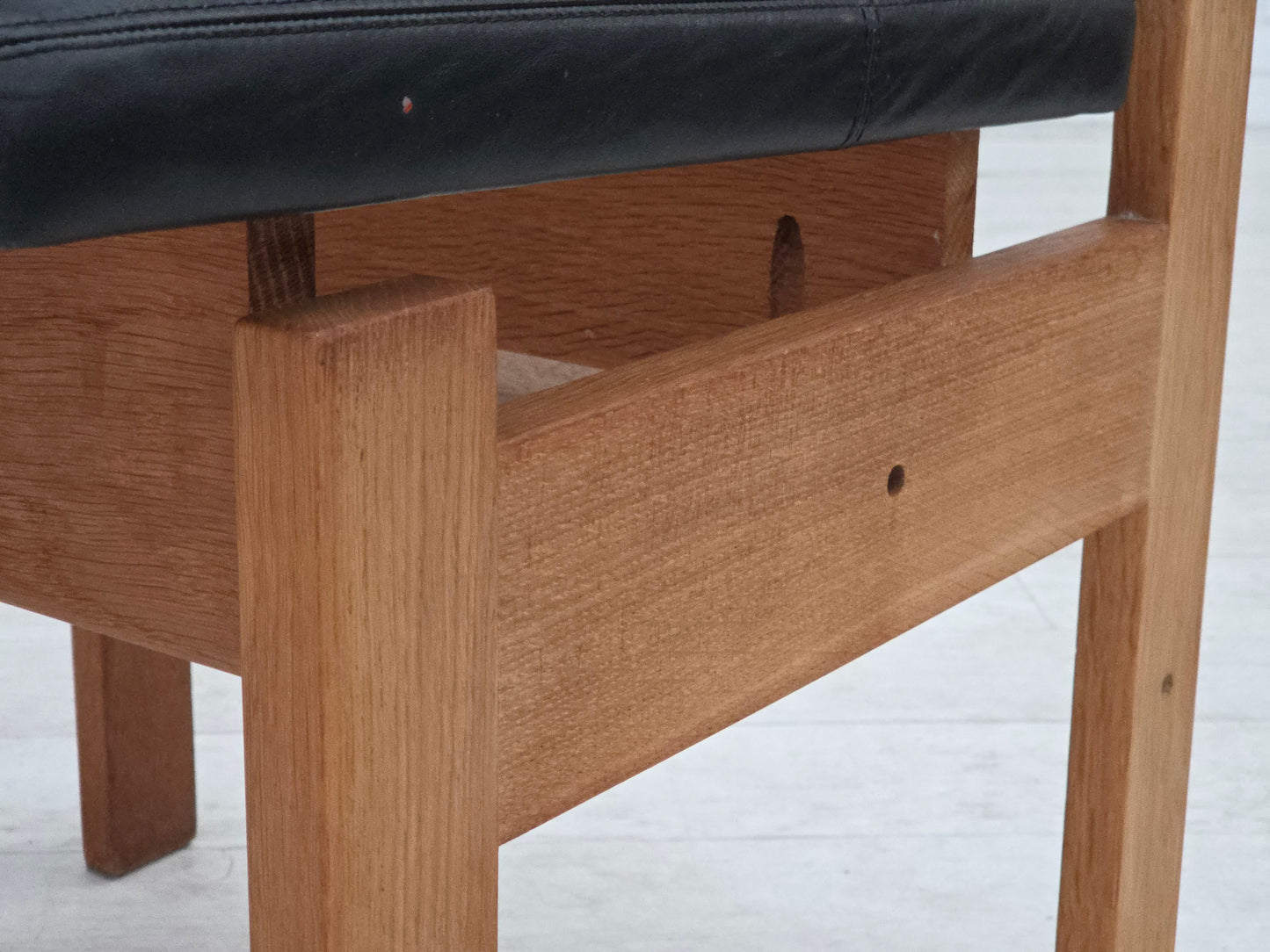 1970s, Danish design by Børge Mogensen, set of 3 church chairs, leather, oak wood.