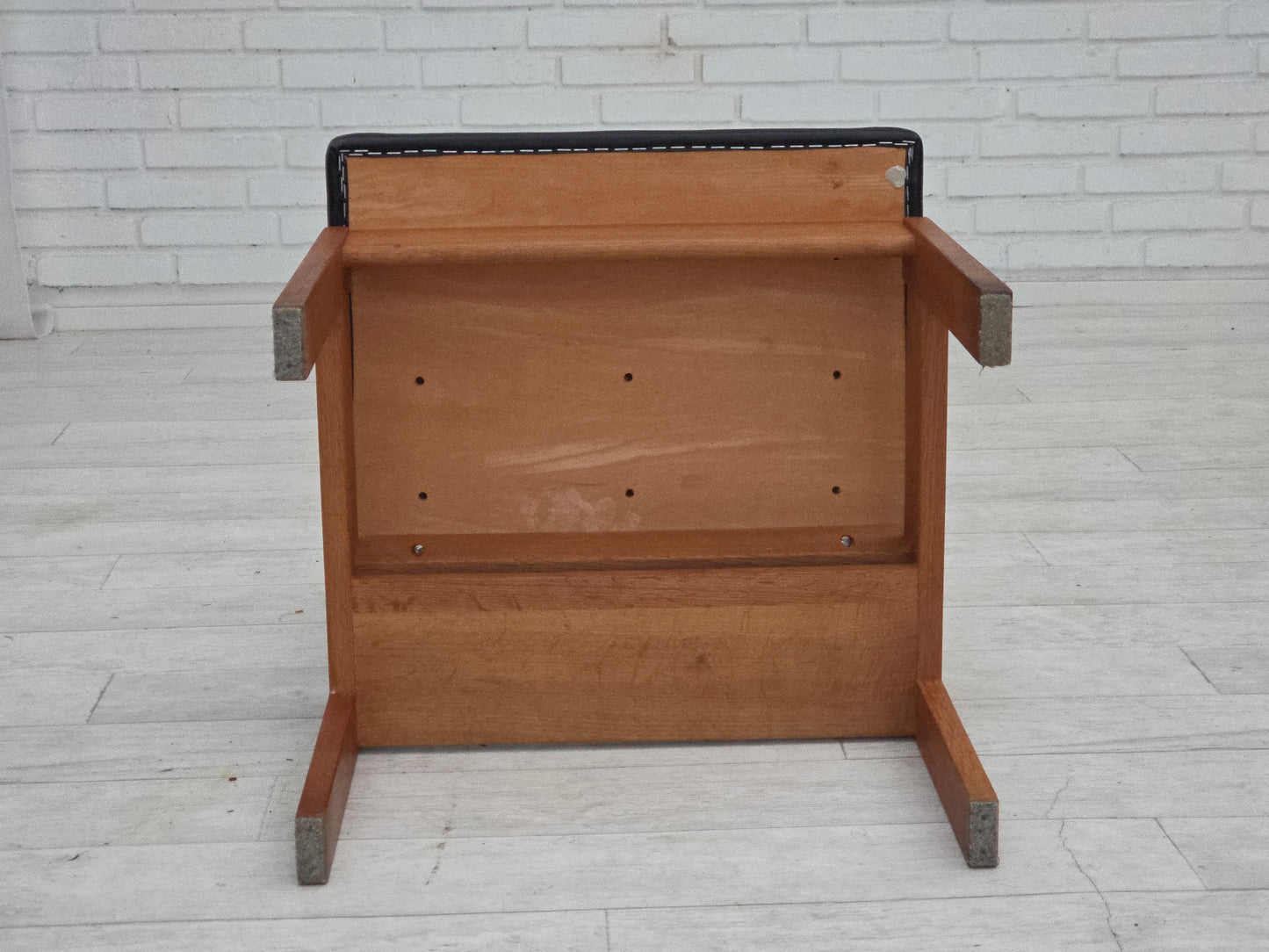 1970s, Danish design by Børge Mogensen, set of 3 church chairs, leather, oak wood.