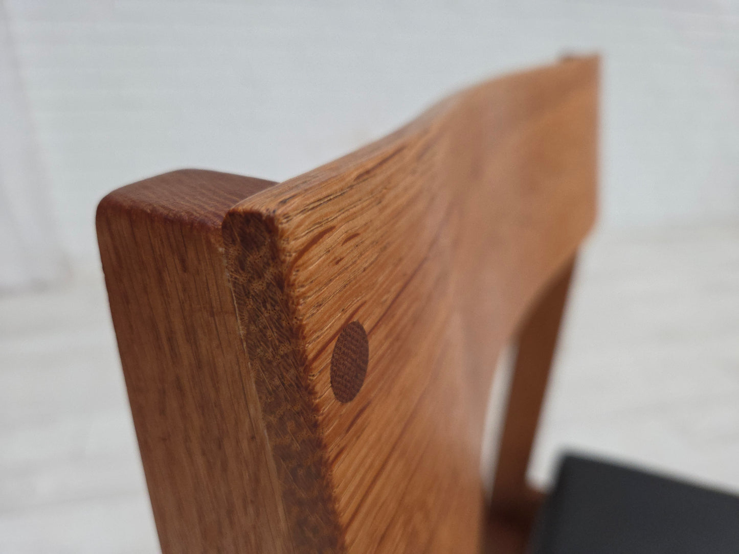 1970s, Danish design by Børge Mogensen, set of 3 church chairs, leather, oak wood.