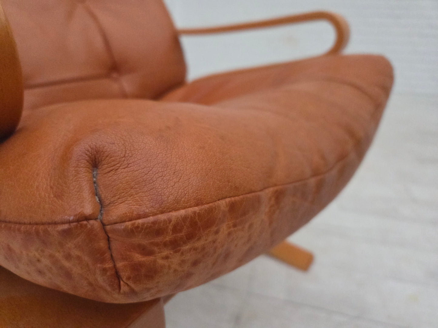 1970s, Norwegian armchair, model "Kengu", furniture leather.