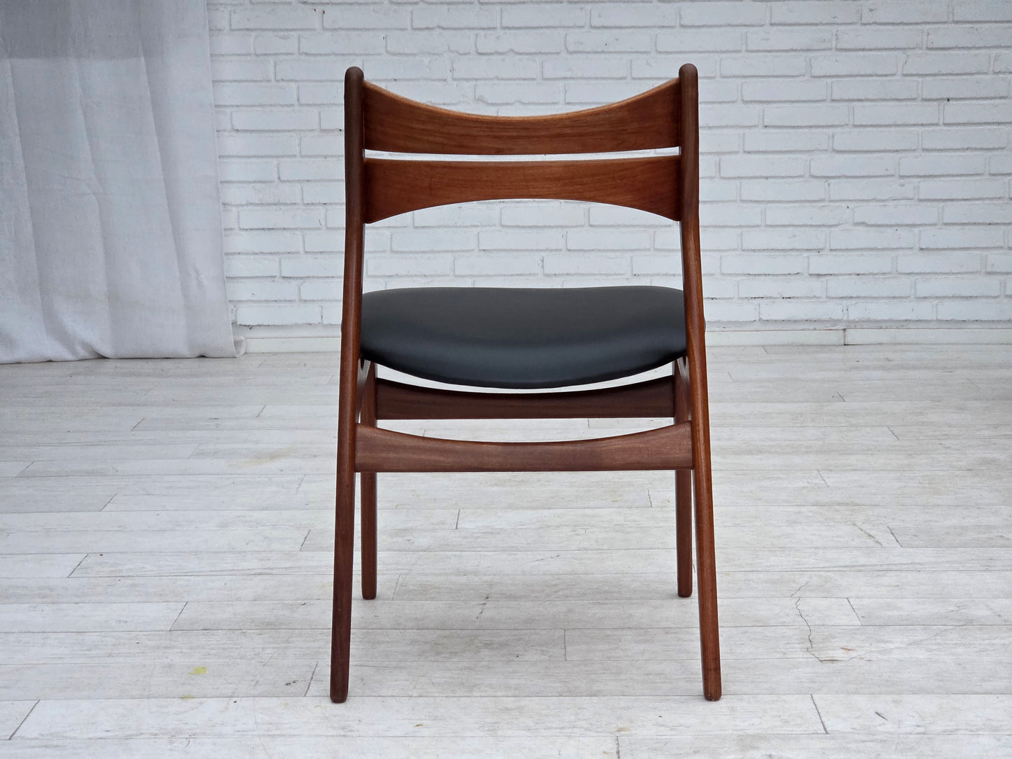 1960s, set of 4 reupholstered Danish dining chairs, design by Erik Buck, model 310.