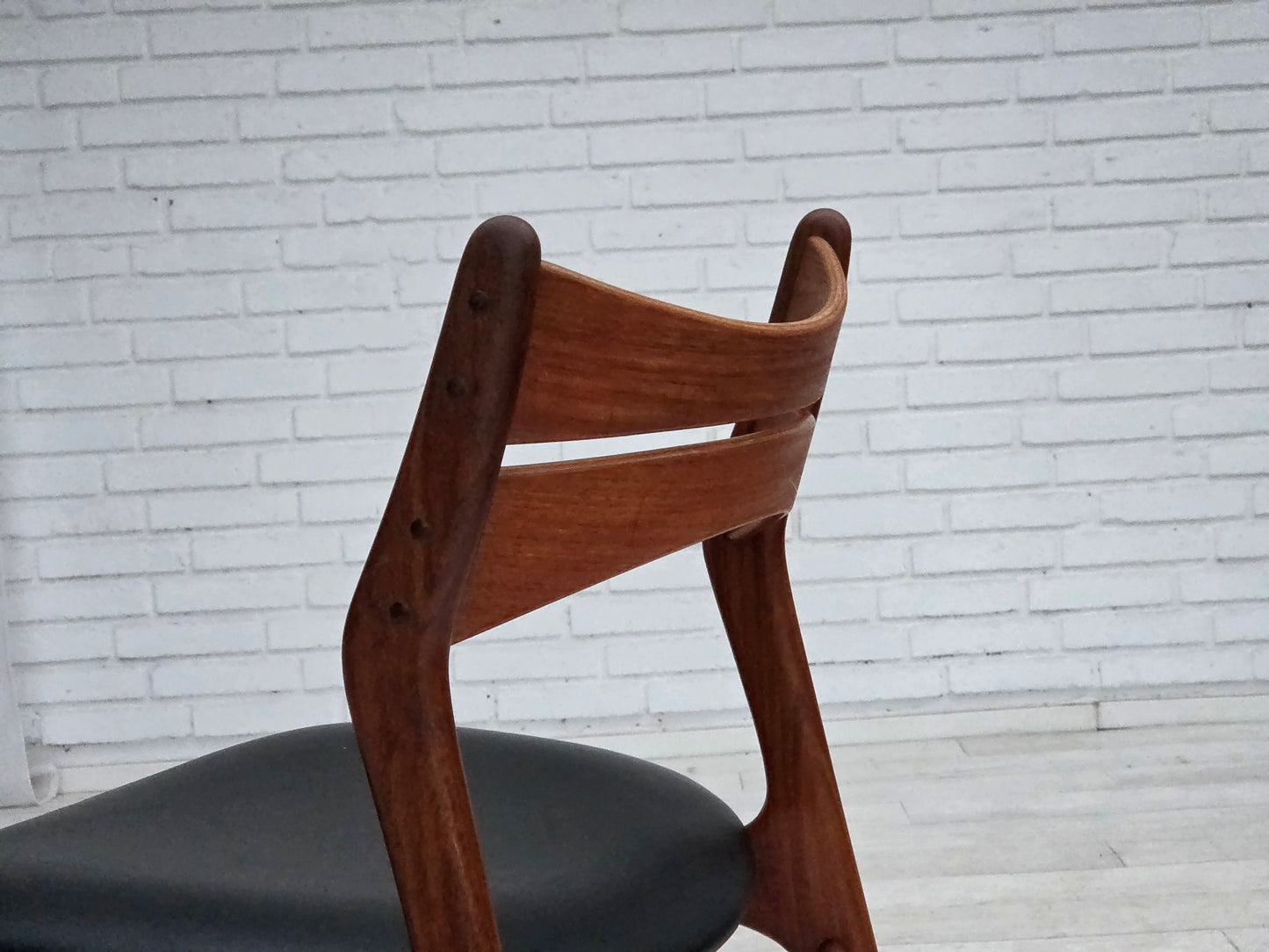 1960s, set of 4 reupholstered Danish dining chairs, design by Erik Buck, model 310.