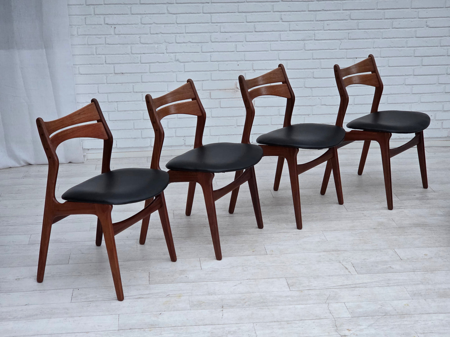 1960s, set of 4 reupholstered Danish dining chairs, design by Erik Buck, model 310.