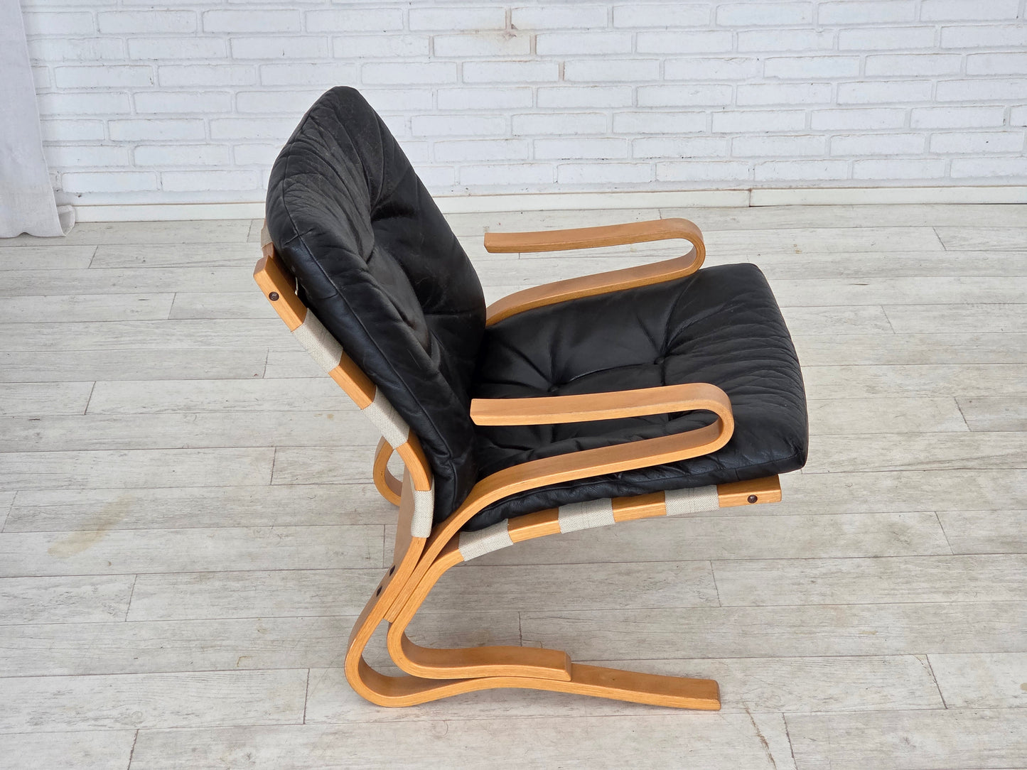 1970s, Norwegian design, armchair model "Kengu", leather, bent wood.