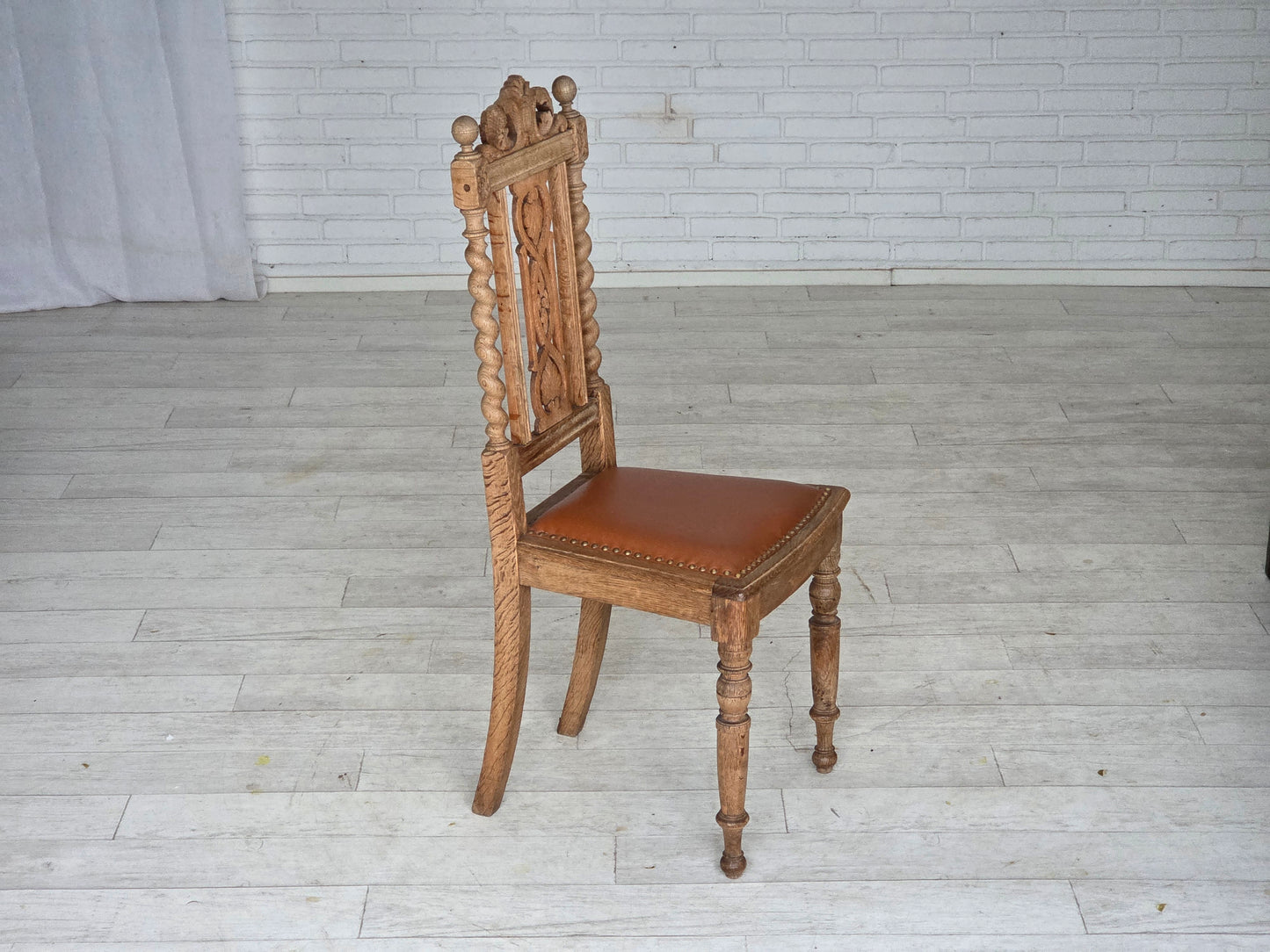 1930s, set of 4 Danish dining chairs, carved oak wood, furniture leather.