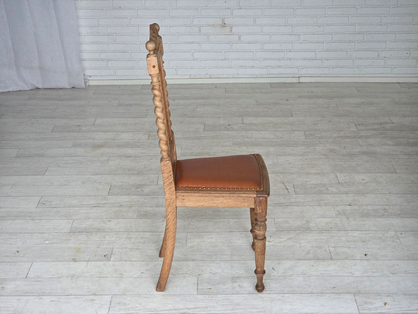 1930s, set of 4 Danish dining chairs, carved oak wood, furniture leather.
