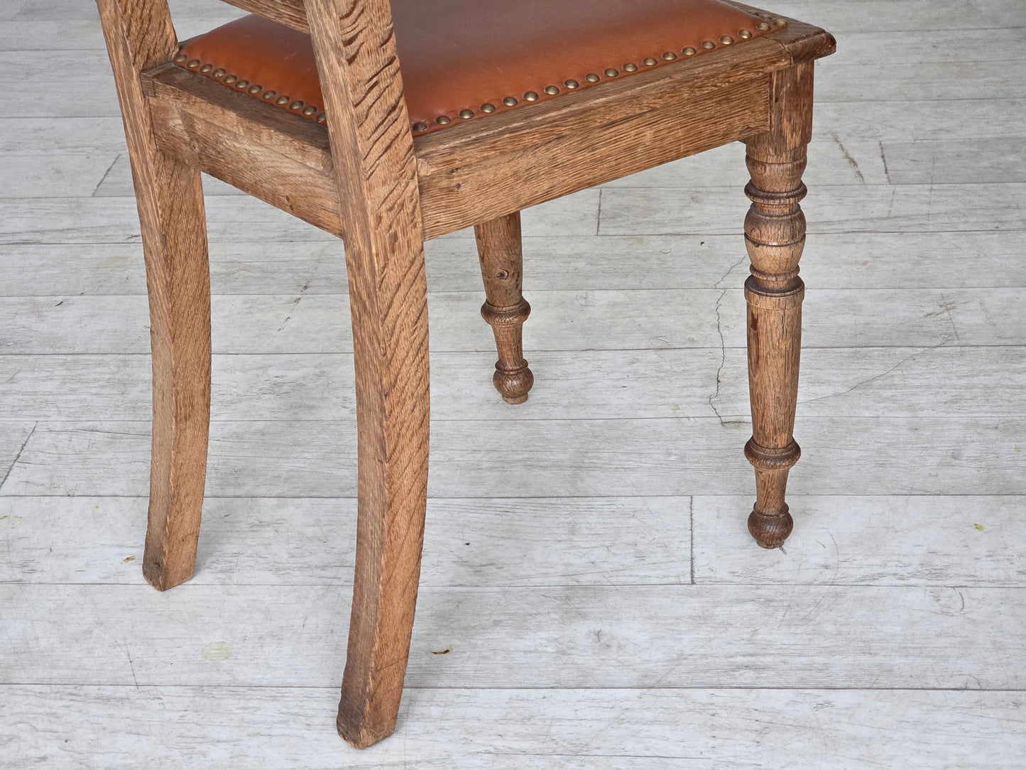 1930s, set of 4 Danish dining chairs, carved oak wood, furniture leather.
