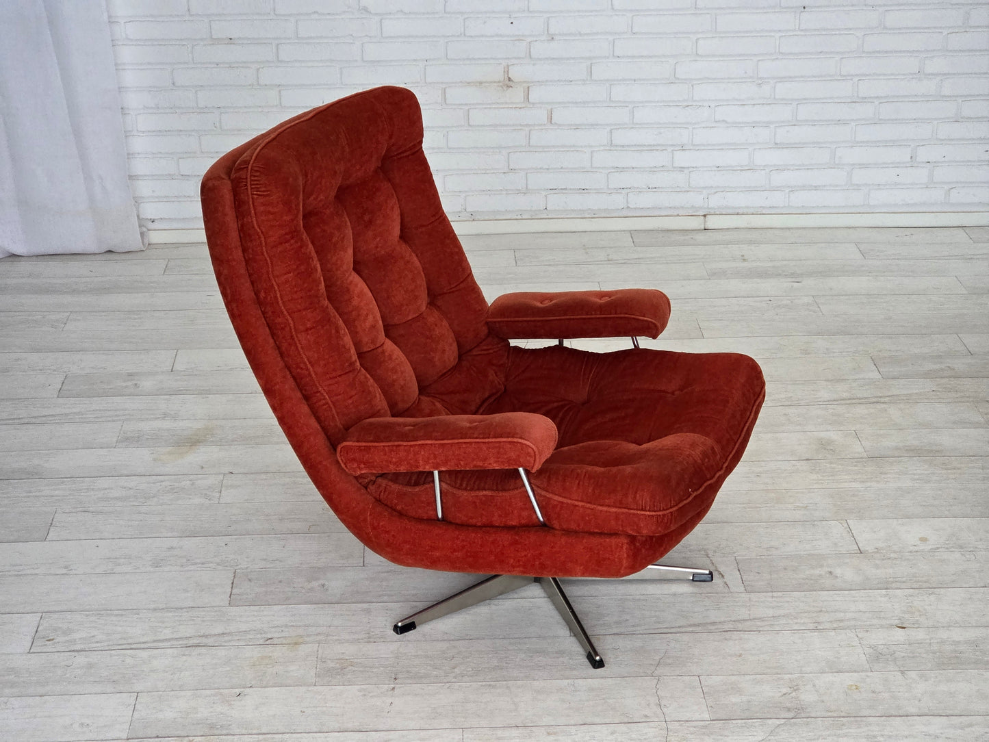 1970s, Swedish swivel armchair by Ulferts Sweden, furniture velour.