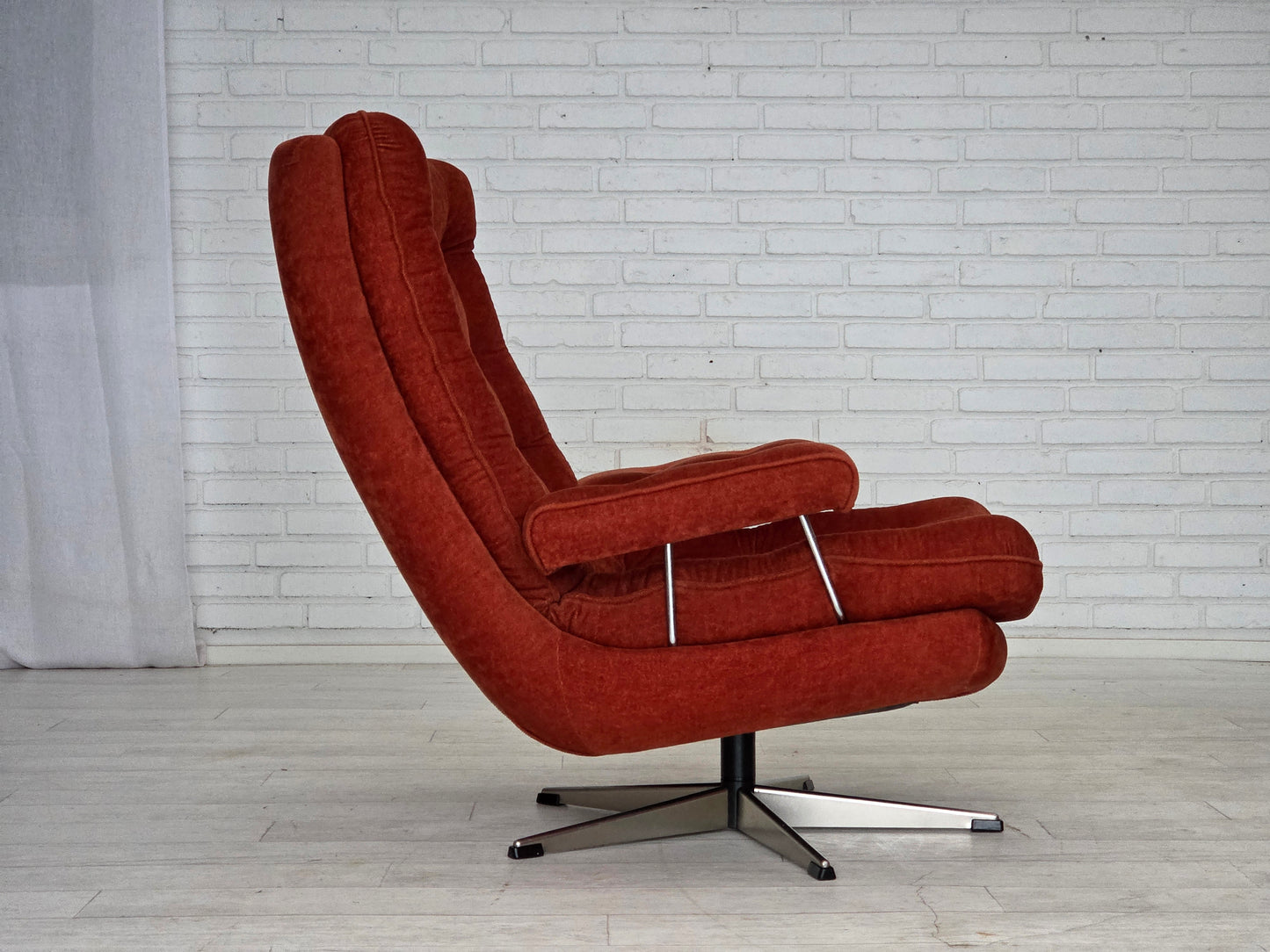 1970s, Swedish swivel armchair by Ulferts Sweden, furniture velour.