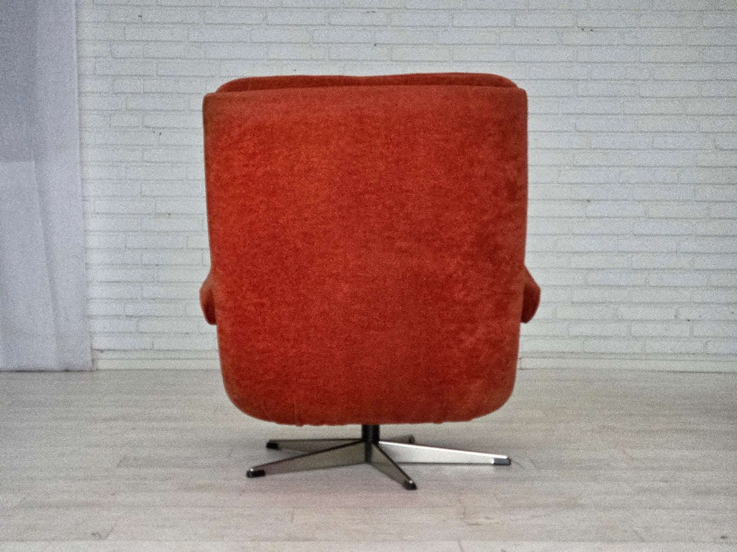 1970s, Swedish swivel armchair by Ulferts Sweden, furniture velour.
