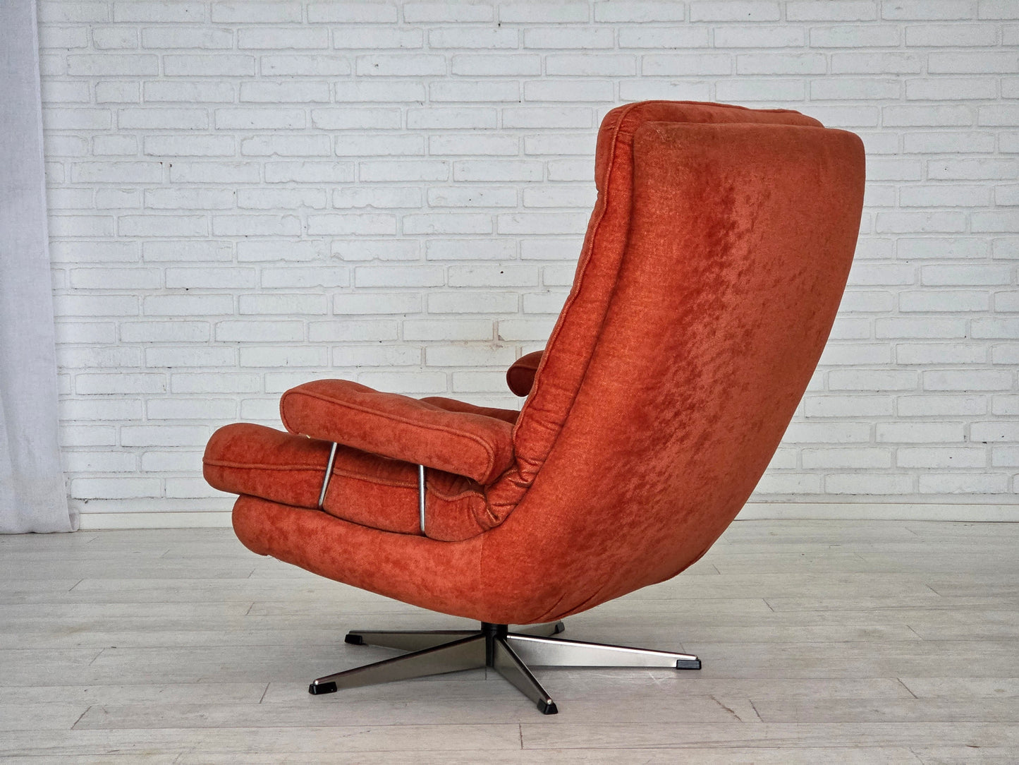 1970s, Swedish swivel armchair by Ulferts Sweden, furniture velour.