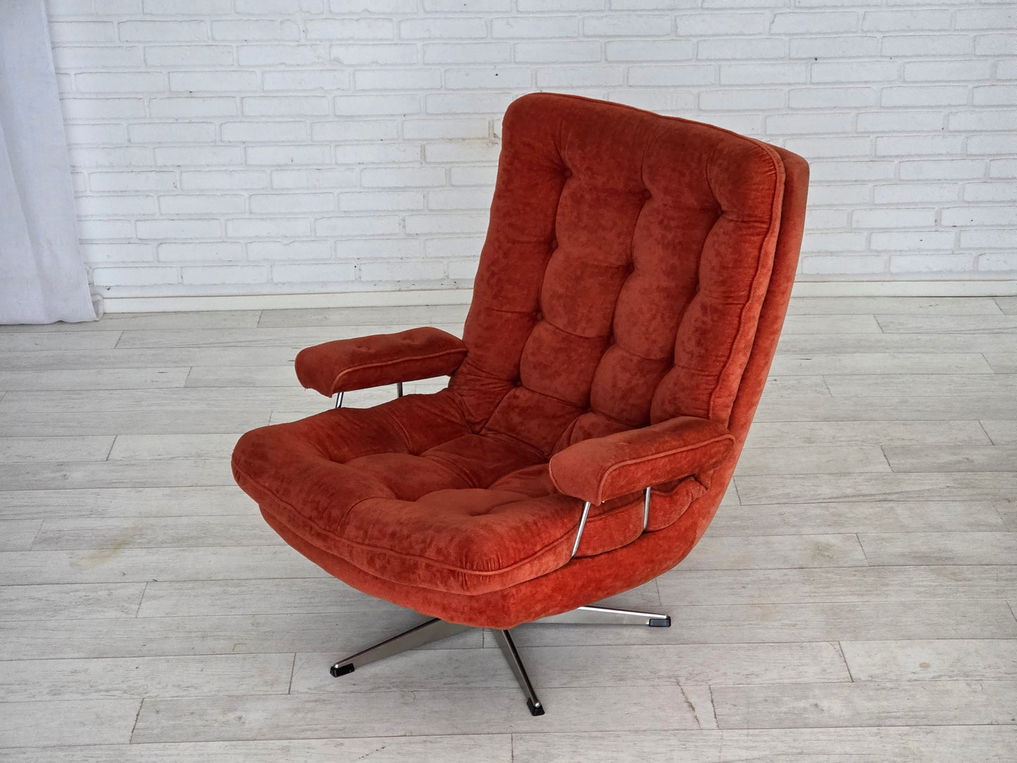 1970s, Swedish swivel armchair by Ulferts Sweden, furniture velour.