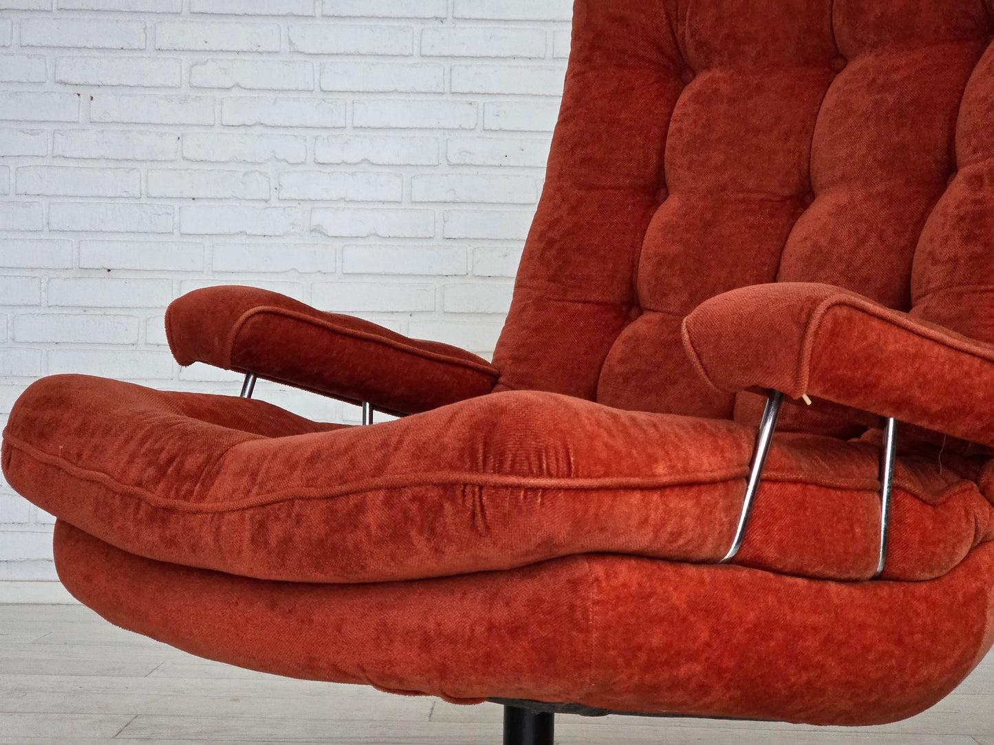 1970s, Swedish swivel armchair by Ulferts Sweden, furniture velour.