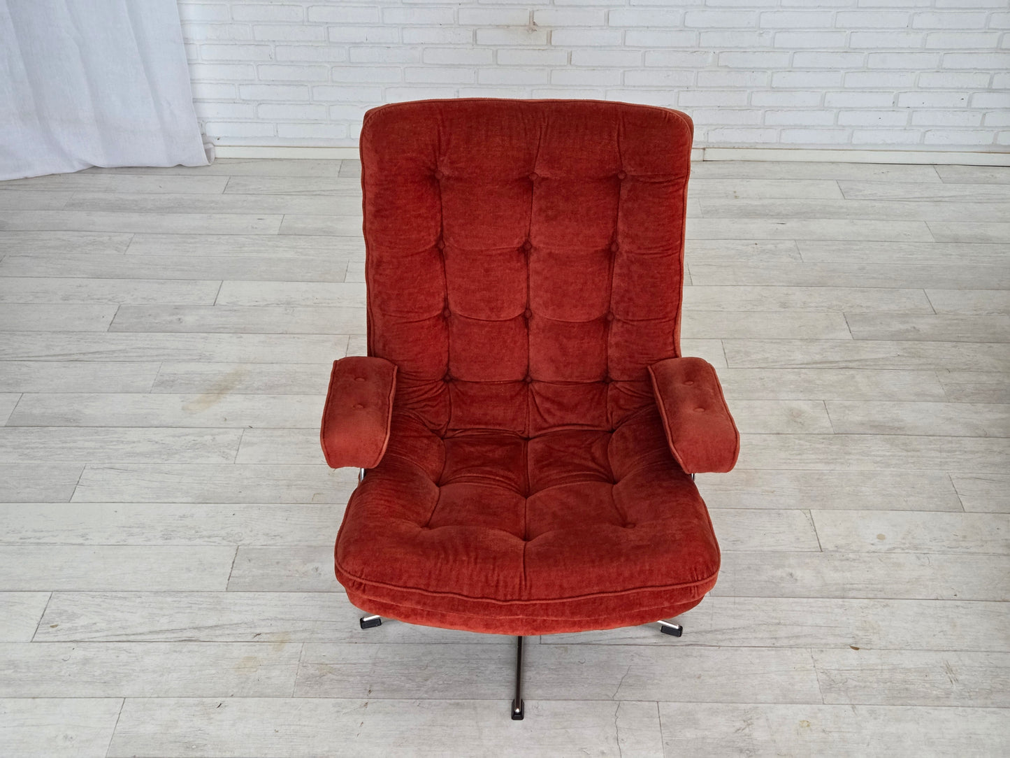 1970s, Swedish swivel armchair by Ulferts Sweden, furniture velour.