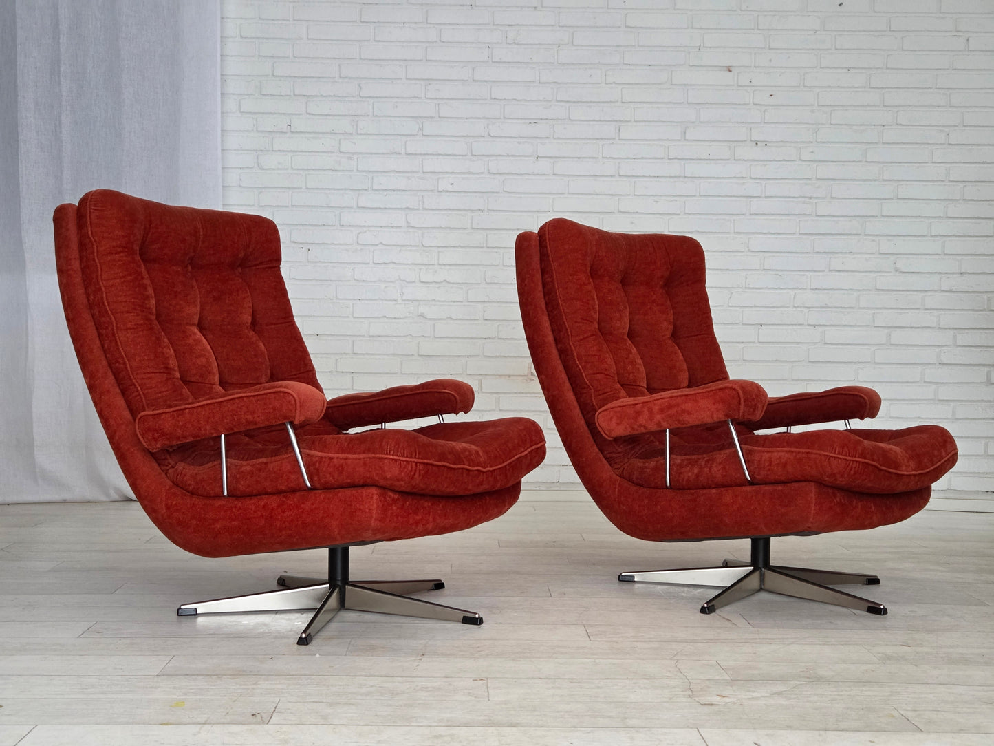 1970s, Swedish swivel armchair by Ulferts Sweden, furniture velour.