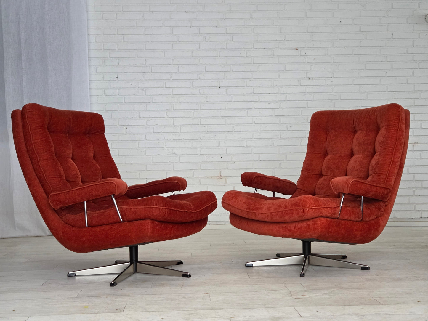 1970s, Swedish swivel armchair by Ulferts Sweden, furniture velour.