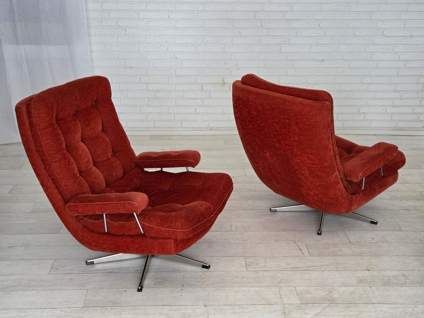 1970s, Swedish swivel armchair by Ulferts Sweden, furniture velour.