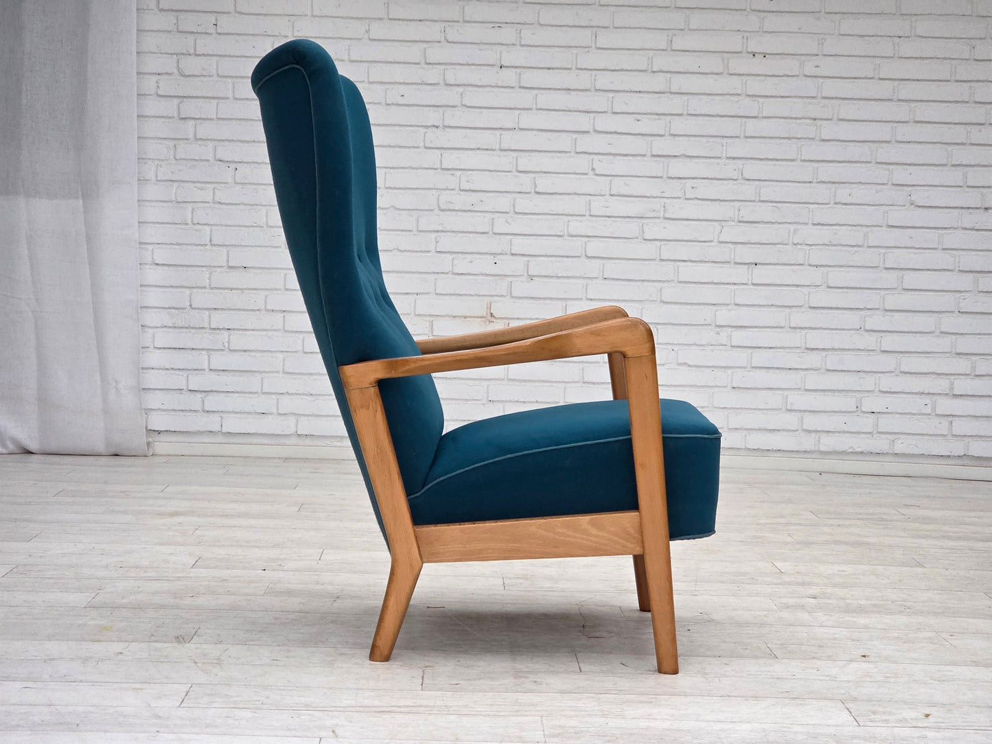 1970s, Danish armchair by Fritz Hansen, furniture wool, lacquered beech wood.