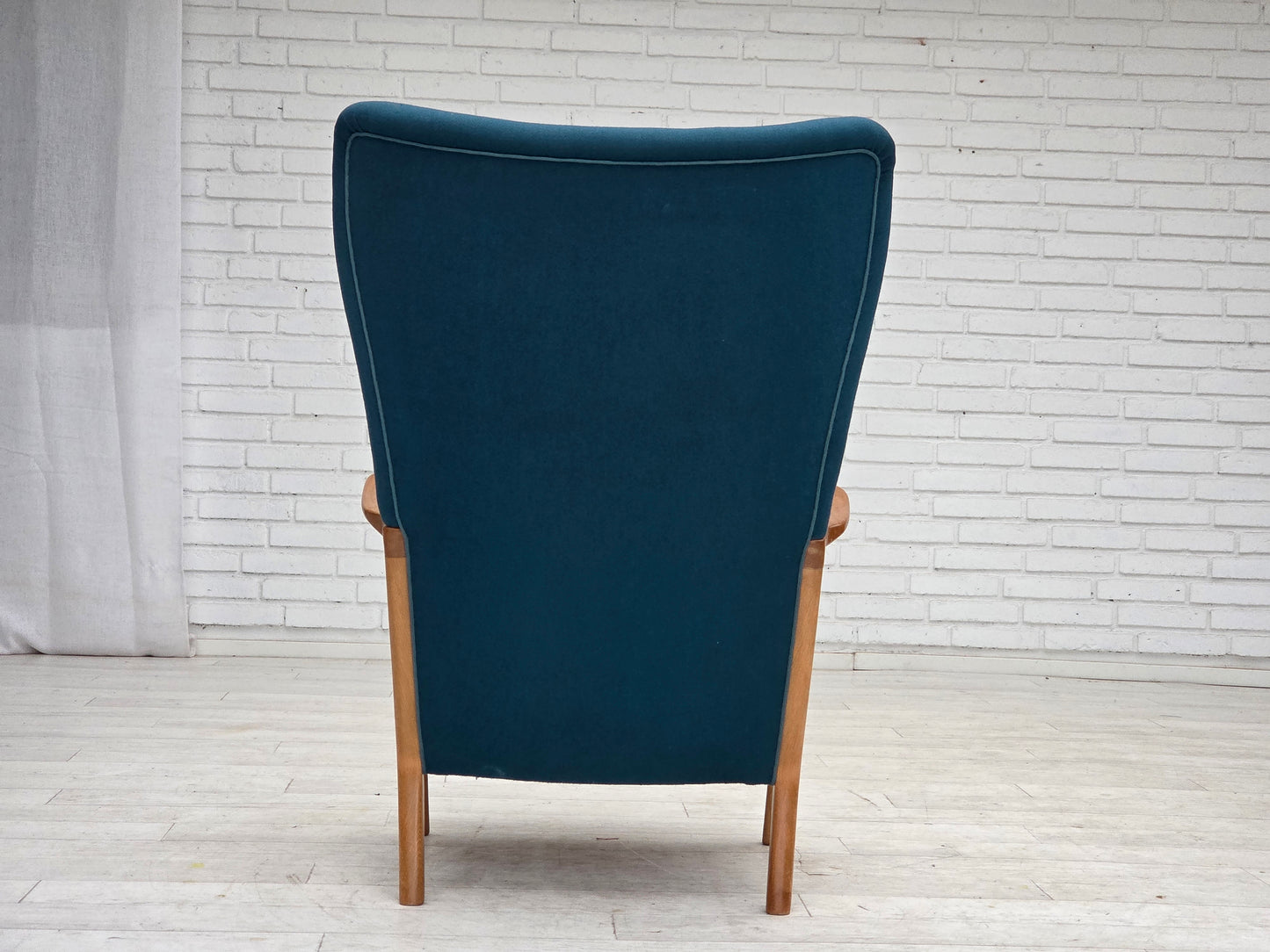 1970s, Danish armchair by Fritz Hansen, furniture wool, lacquered beech wood.