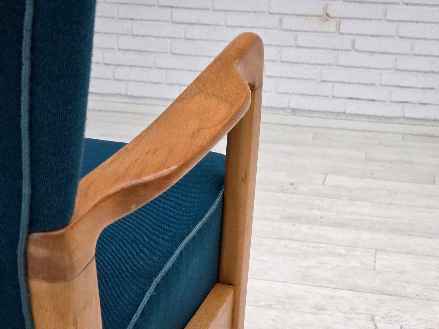 1970s, Danish armchair by Fritz Hansen, furniture wool, lacquered beech wood.