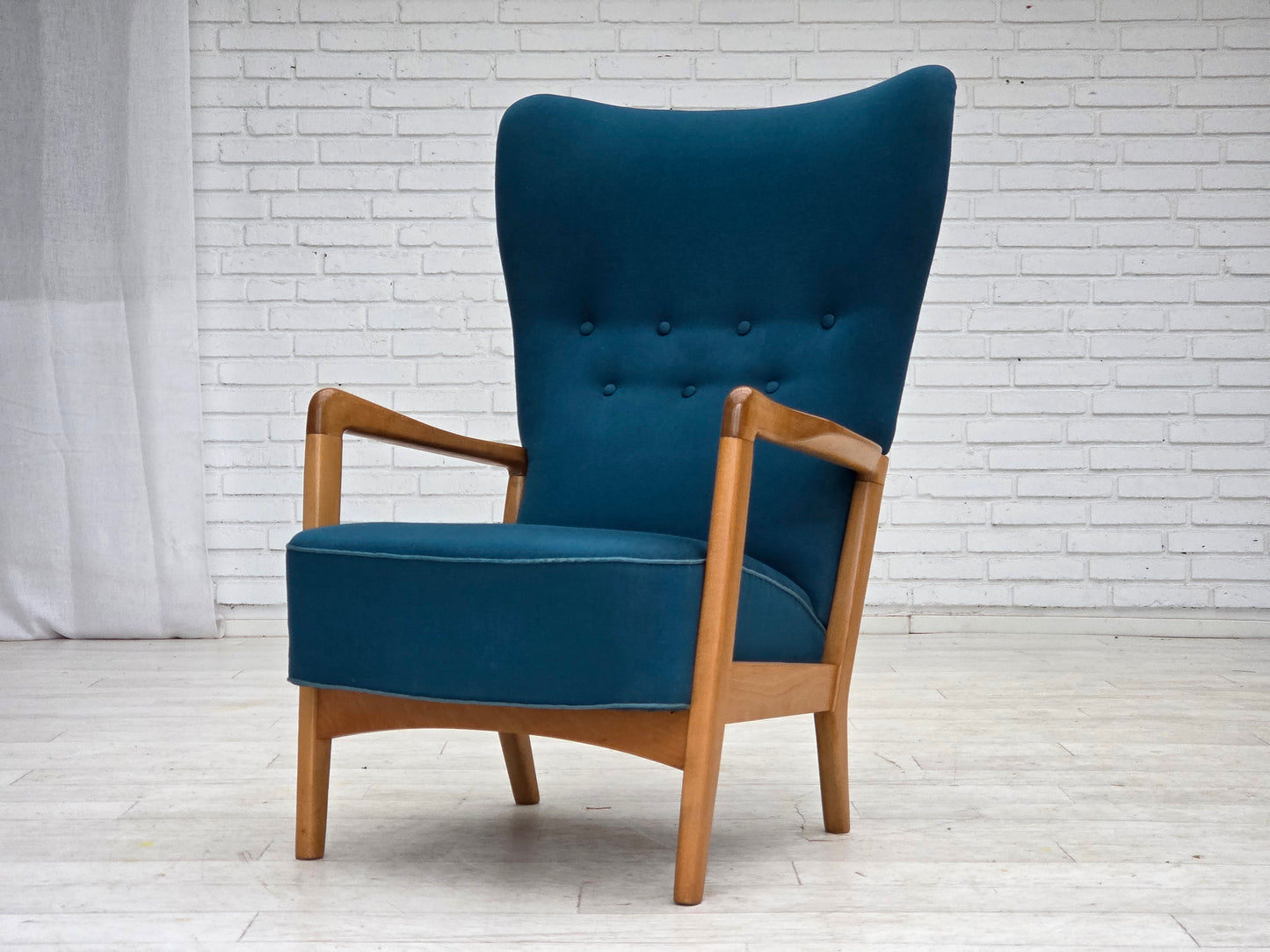 1970s, Danish armchair by Fritz Hansen, furniture wool, lacquered beech wood.