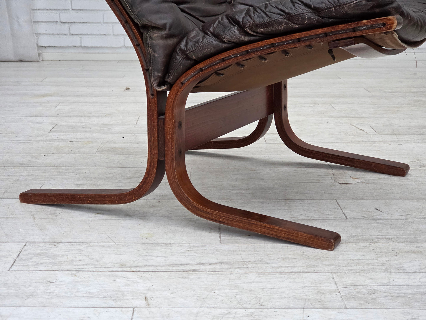 1970s, Norwegian design by Ingmar Relling, model "Siesta", furniture leather.