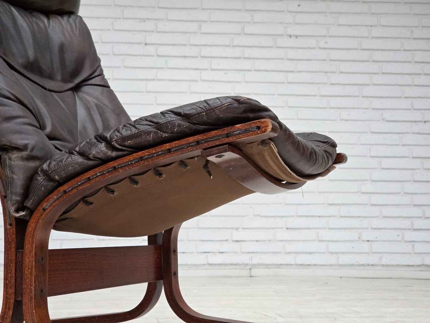 1970s, Norwegian design by Ingmar Relling, model "Siesta", furniture leather.